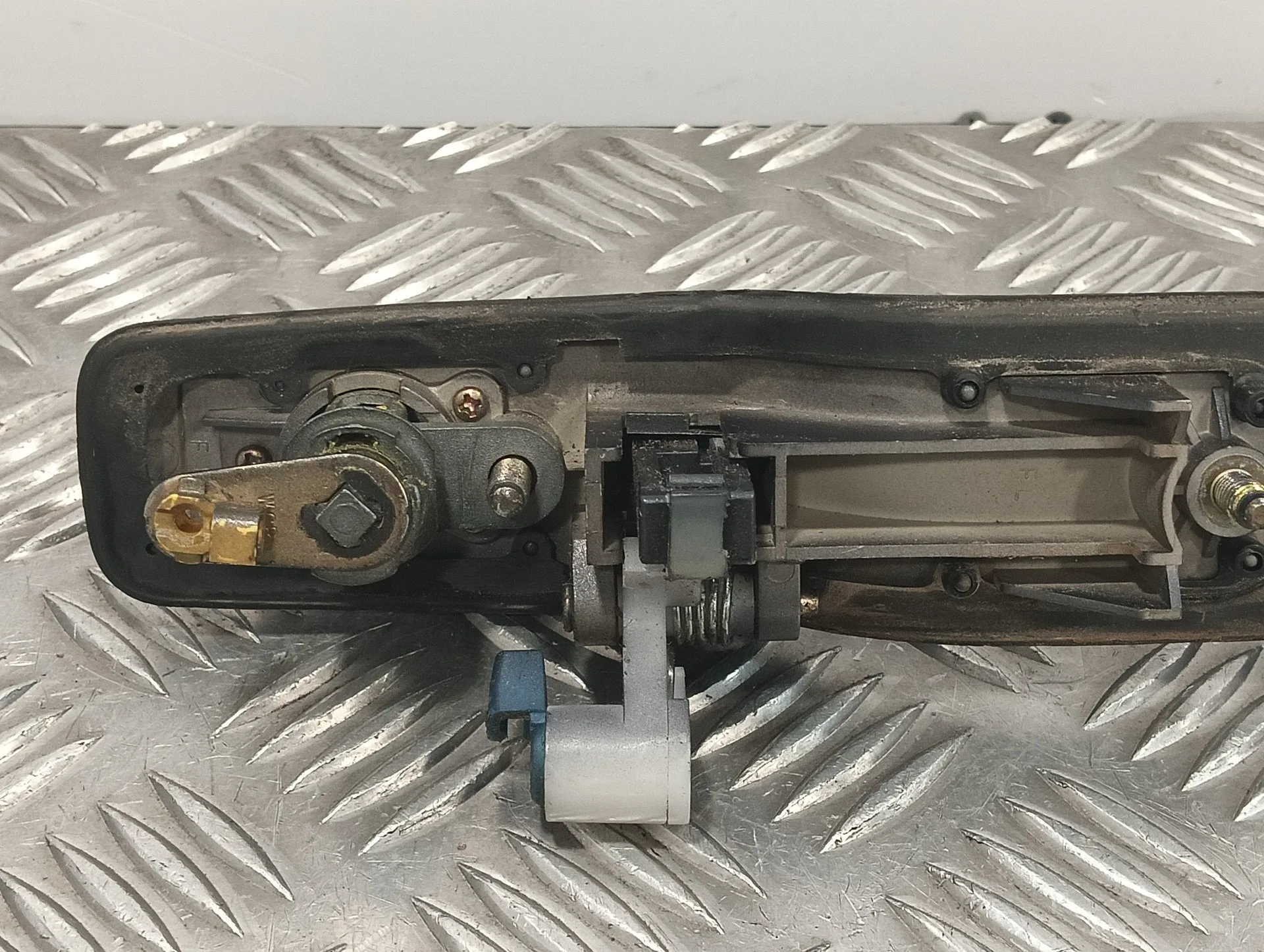 Maneta Exterior Delantera Derecha para Ssangyong Rodius