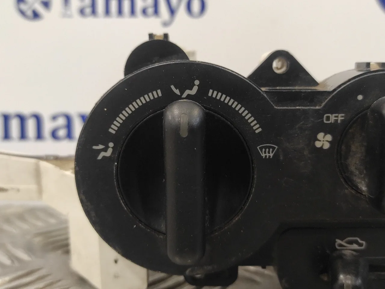 Mando Climatizador para Mitsubishi Eclipse (D30)