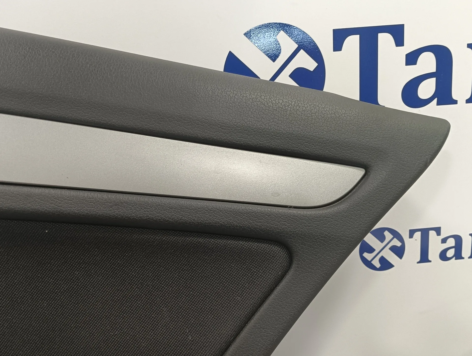 Guarnecido Puerta Trasera Derecha para Audi A4 Avant (8K5) (2008)