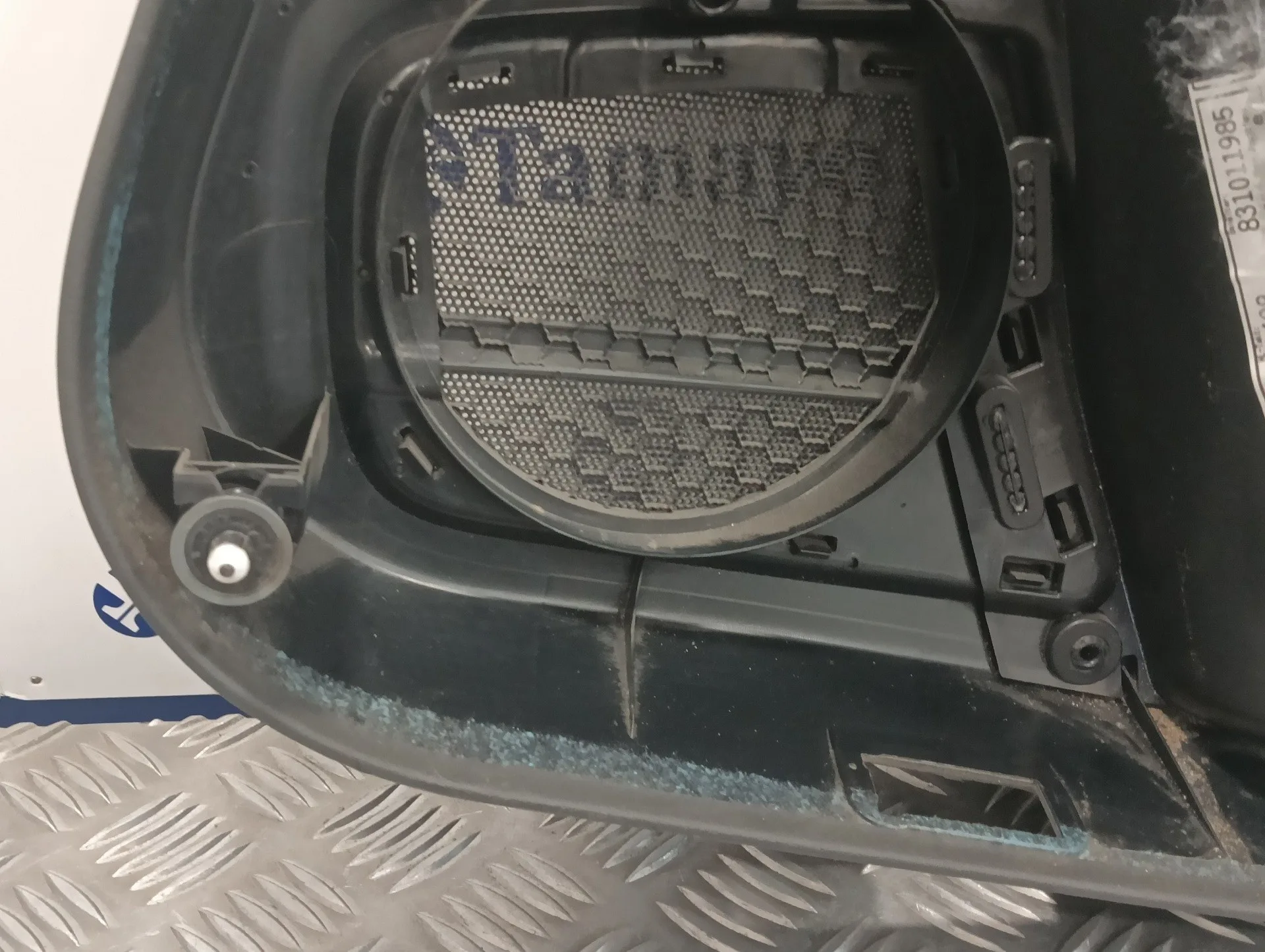 Guarnecido Puerta Trasera Izquierda para Audi A4 Avant (8K5) (2008)