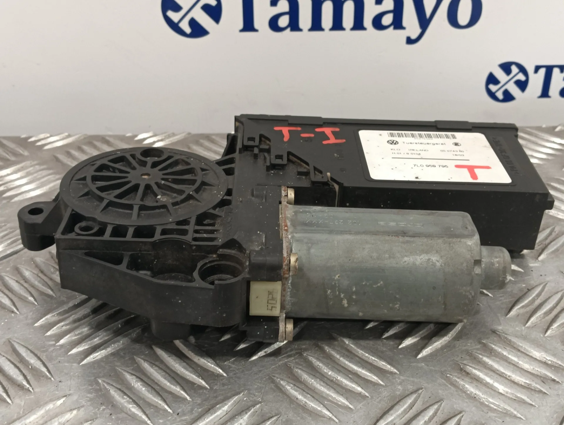 Motor Elevalunas Trasero Izquierdo para Volkswagen Touareg (7L6)