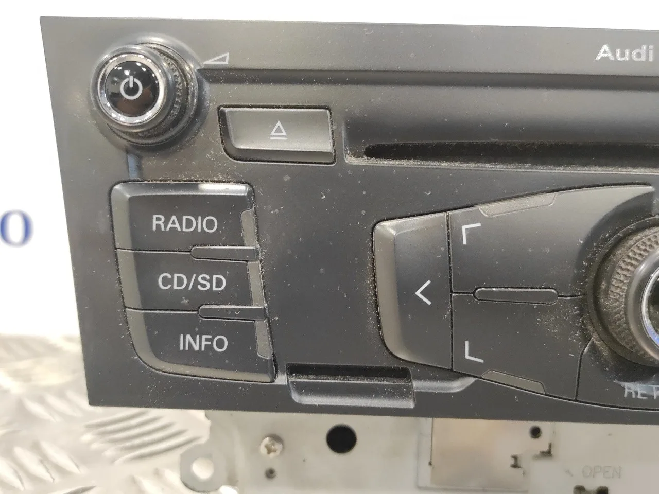 Sistema Audio / Radio Cd para Audi A4 Avant (8K5) (2008)