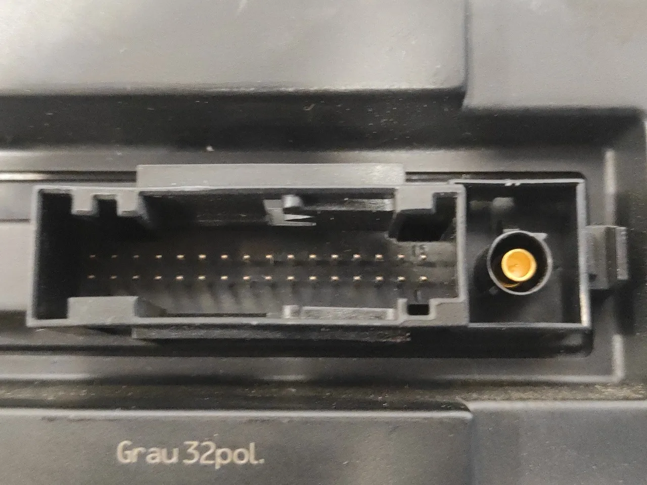 Caja Reles / Fusibles para Audi A4 Avant (8K5) (2008)