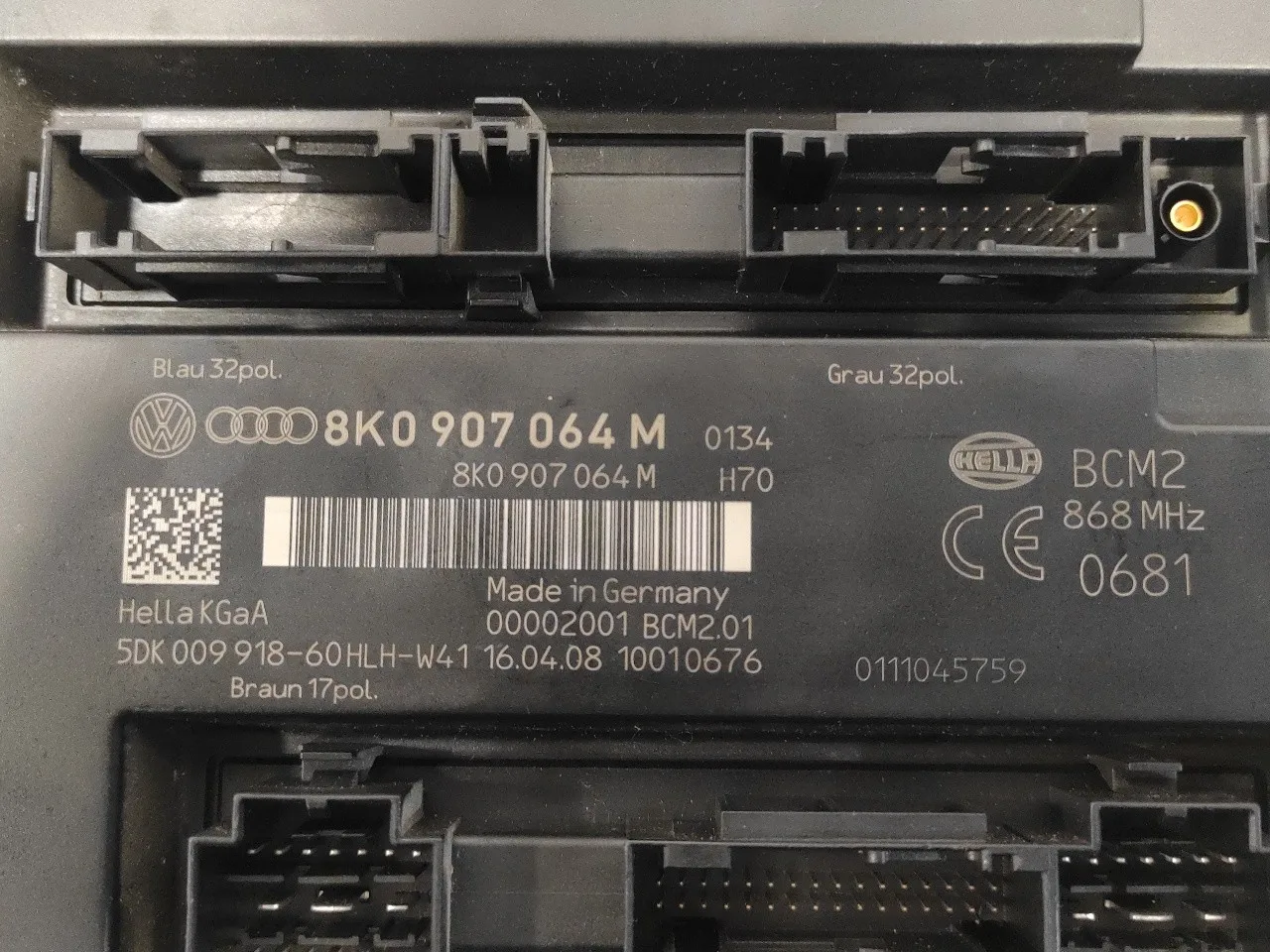 Caja Reles / Fusibles para Audi A4 Avant (8K5) (2008)