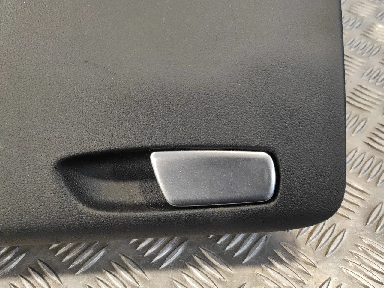 Guantera para Audi A4 Avant (8K5) (2008)