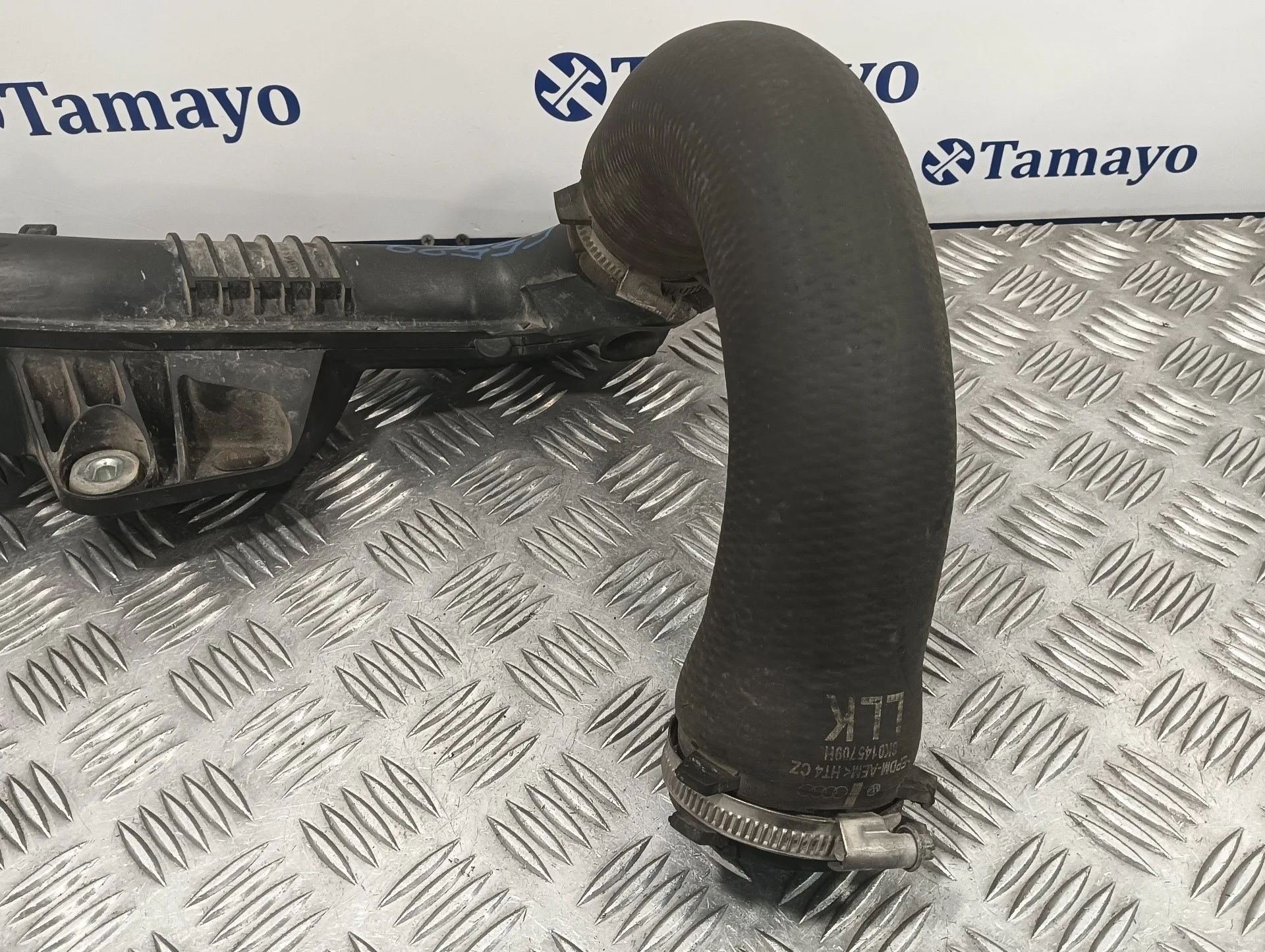 Tubo para Audi A4 Avant (8K5) (2008)