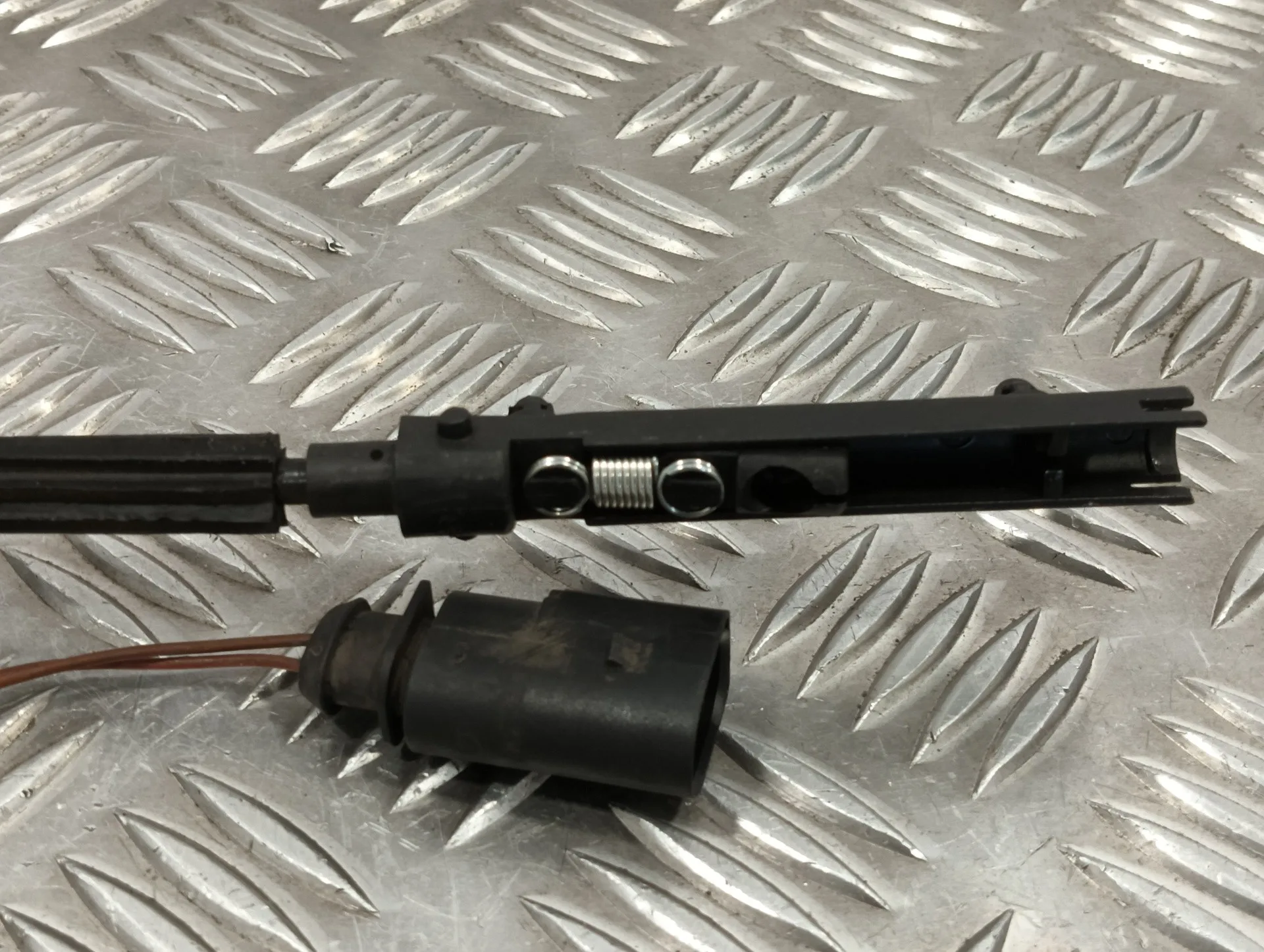 Cerradura Capot para Audi A4 Avant (8K5) (2008)