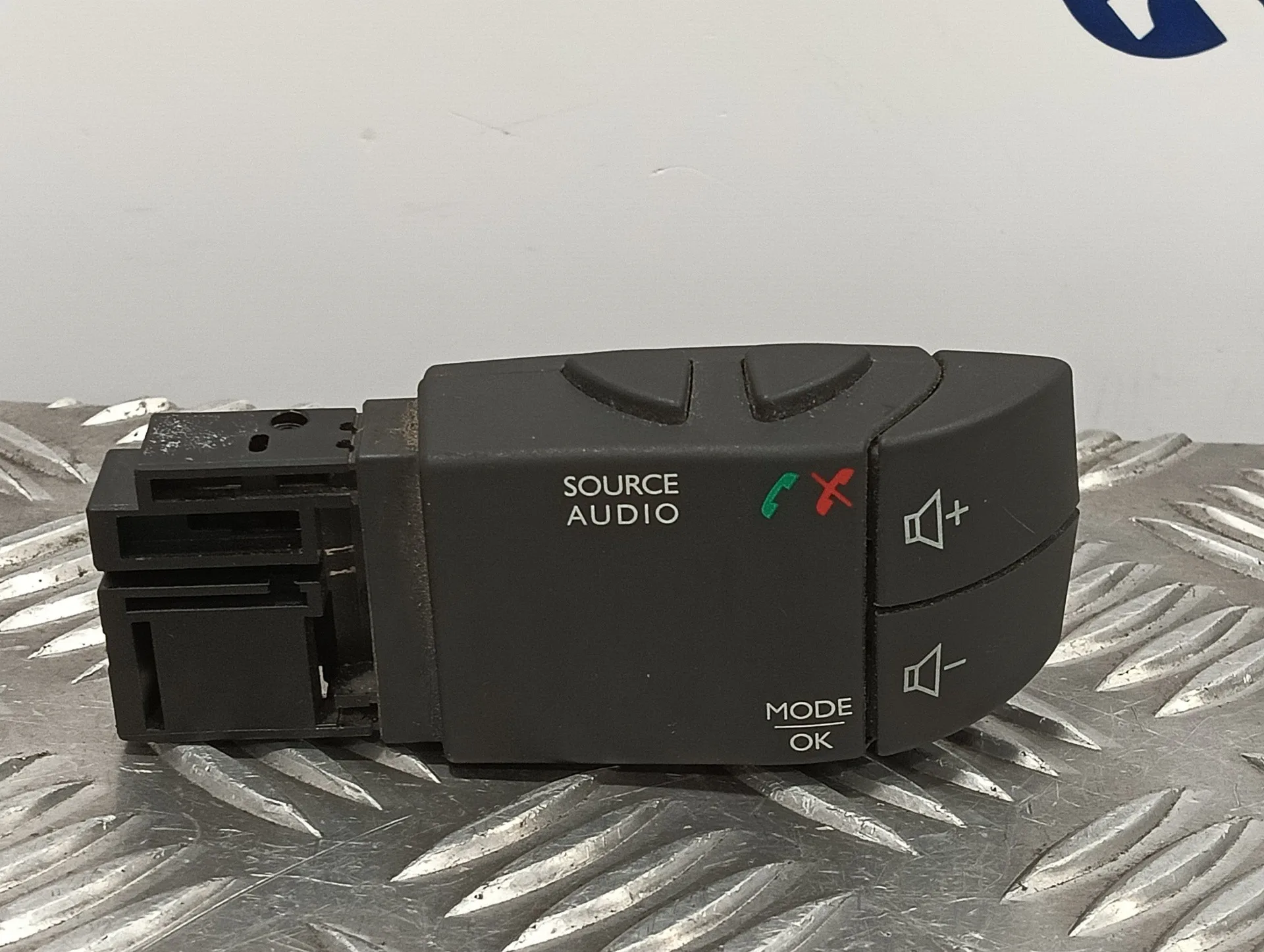 Mando Multifuncion para Dacia Sandero