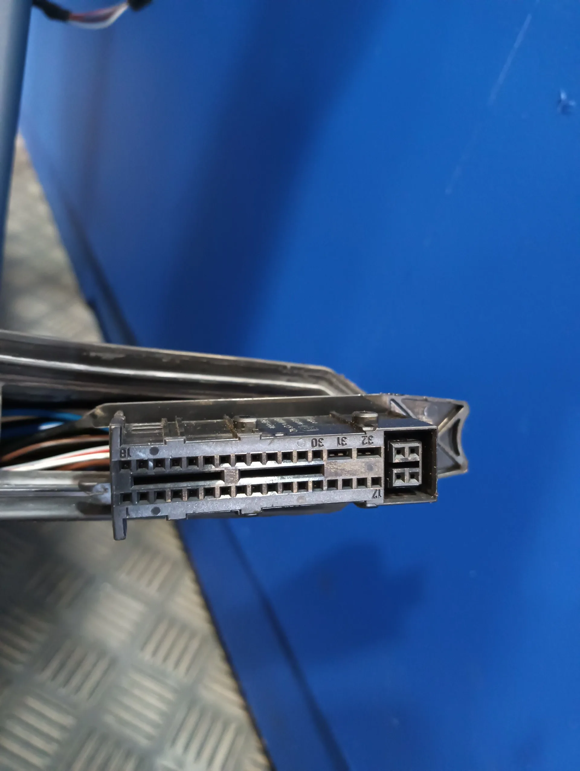 Puerta Trasera Derecha para Bmw Serie 3 Berlina (E90)