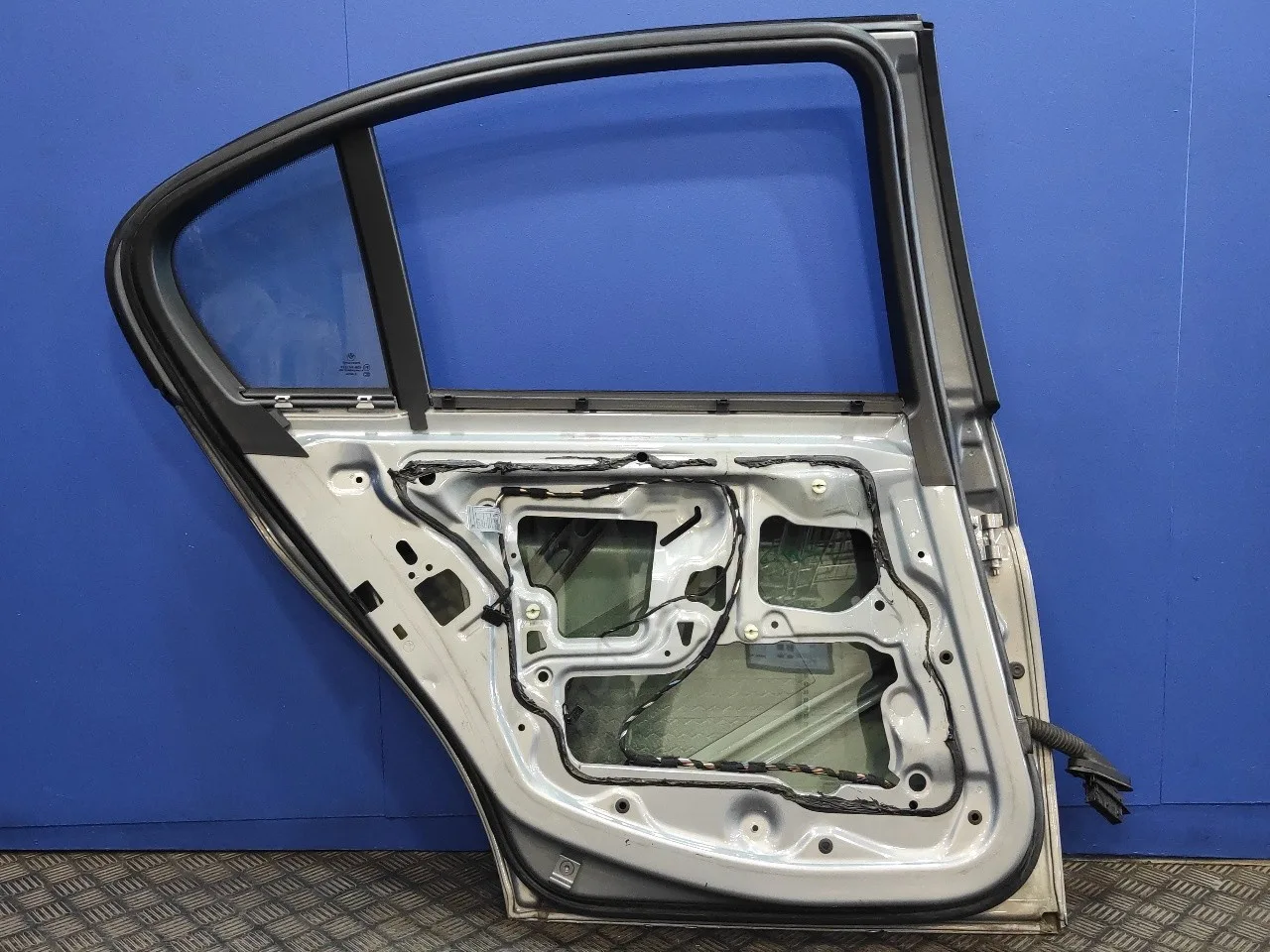 Puerta Trasera Izquierda para Bmw Serie 3 Berlina (E90)