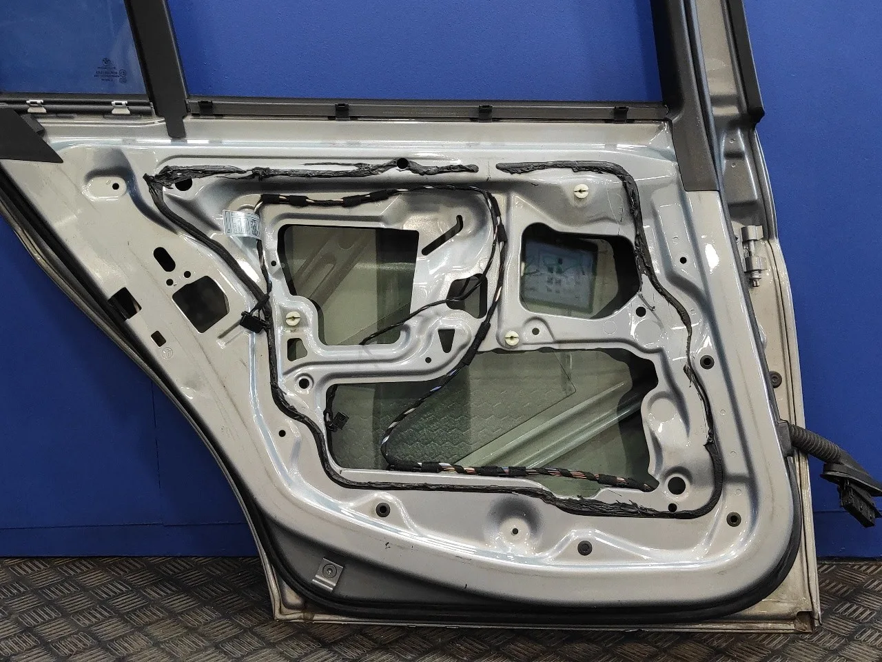 Puerta Trasera Izquierda para Bmw Serie 3 Berlina (E90)