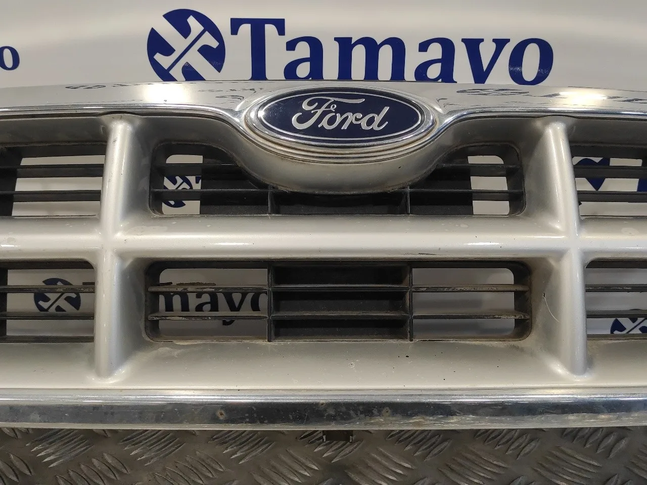 Rejilla Delantera para Ford Maverick (Nl)
