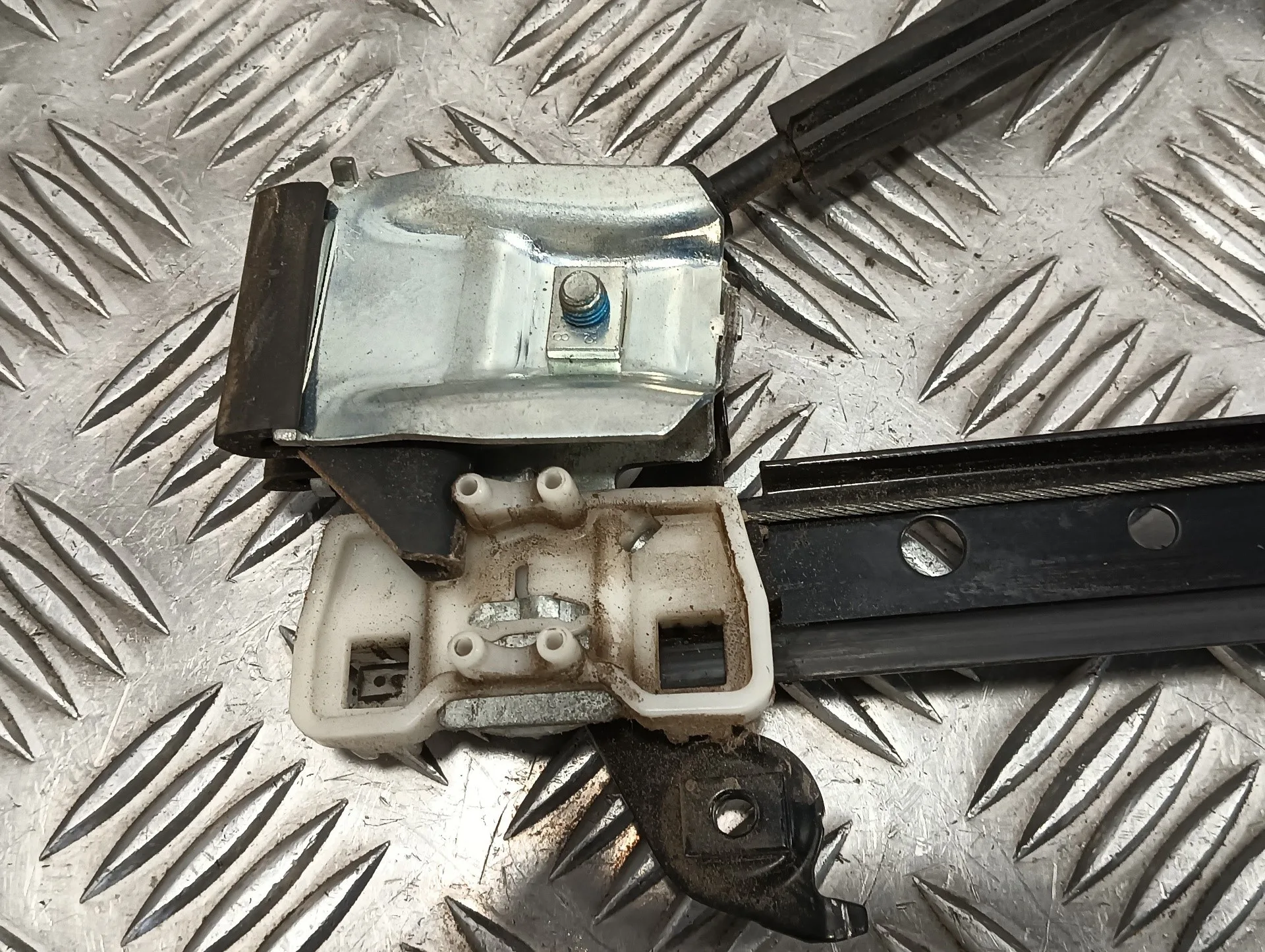 Elevalunas Trasero Derecho para Seat Alhambra (7V9)
