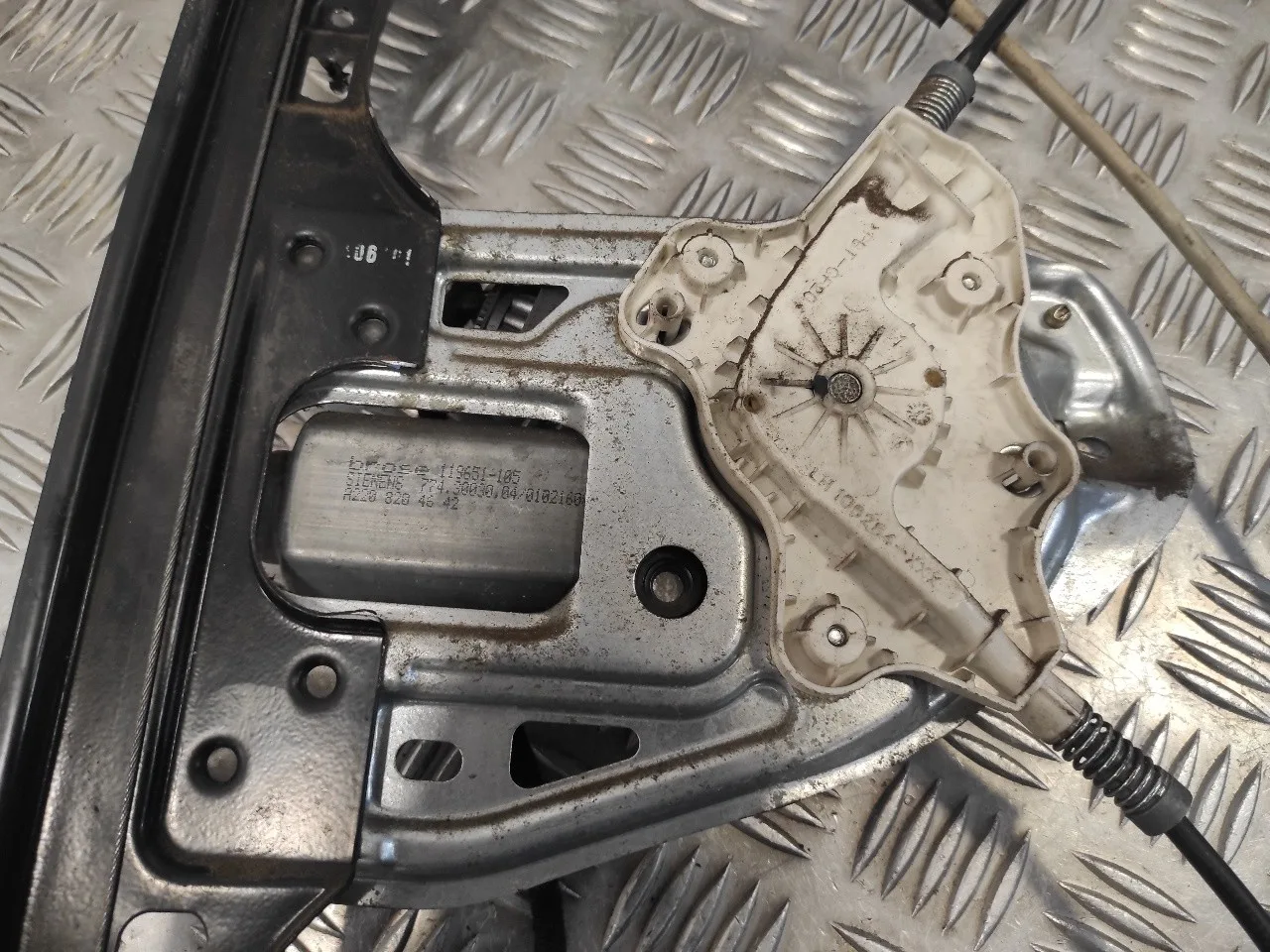 Elevalunas Delantero Izquierdo para Mercedes-Benz Clase C (W203) Berlina