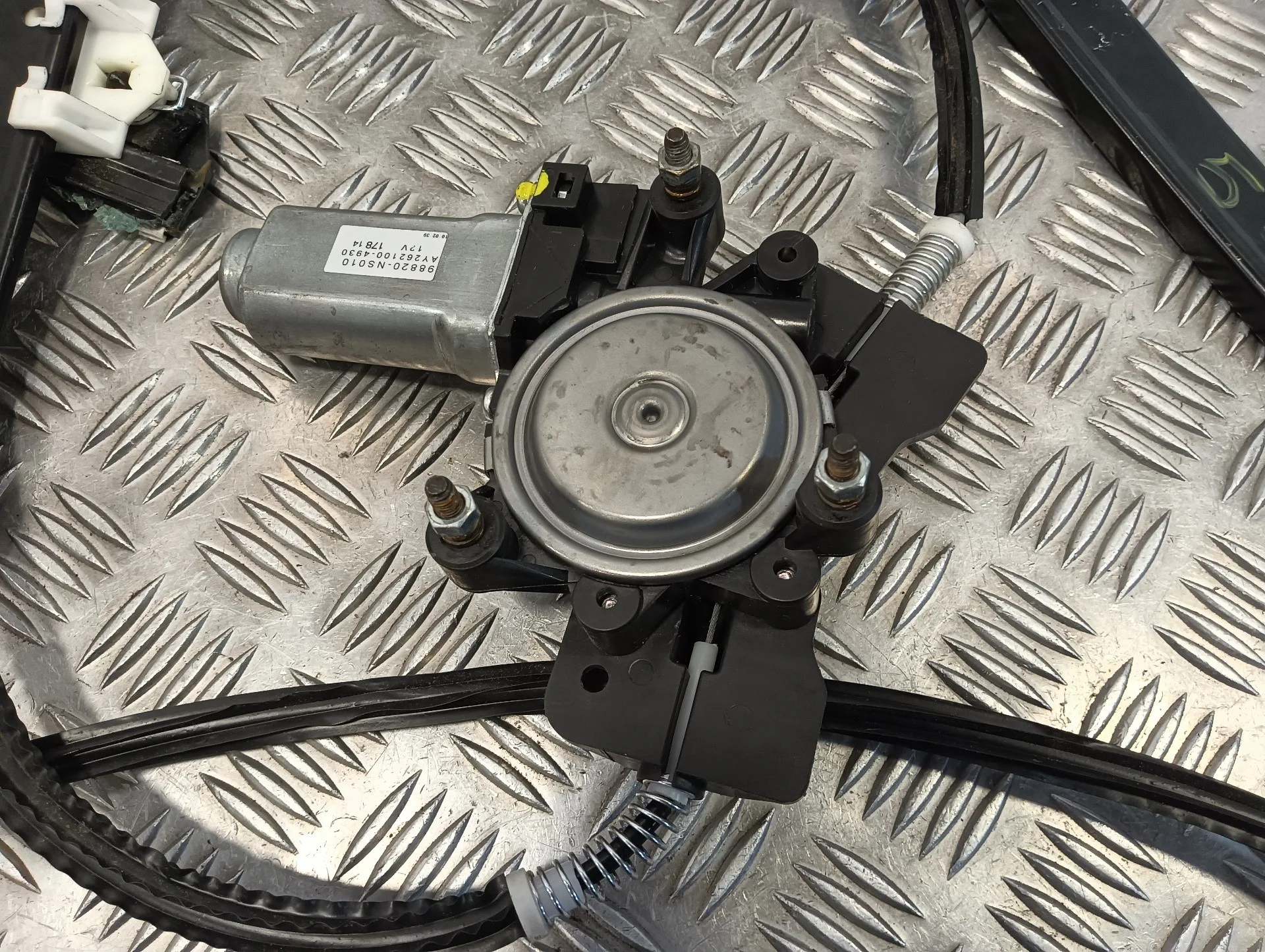 Elevalunas Delantero Derecho para Chrysler Grand Voyager