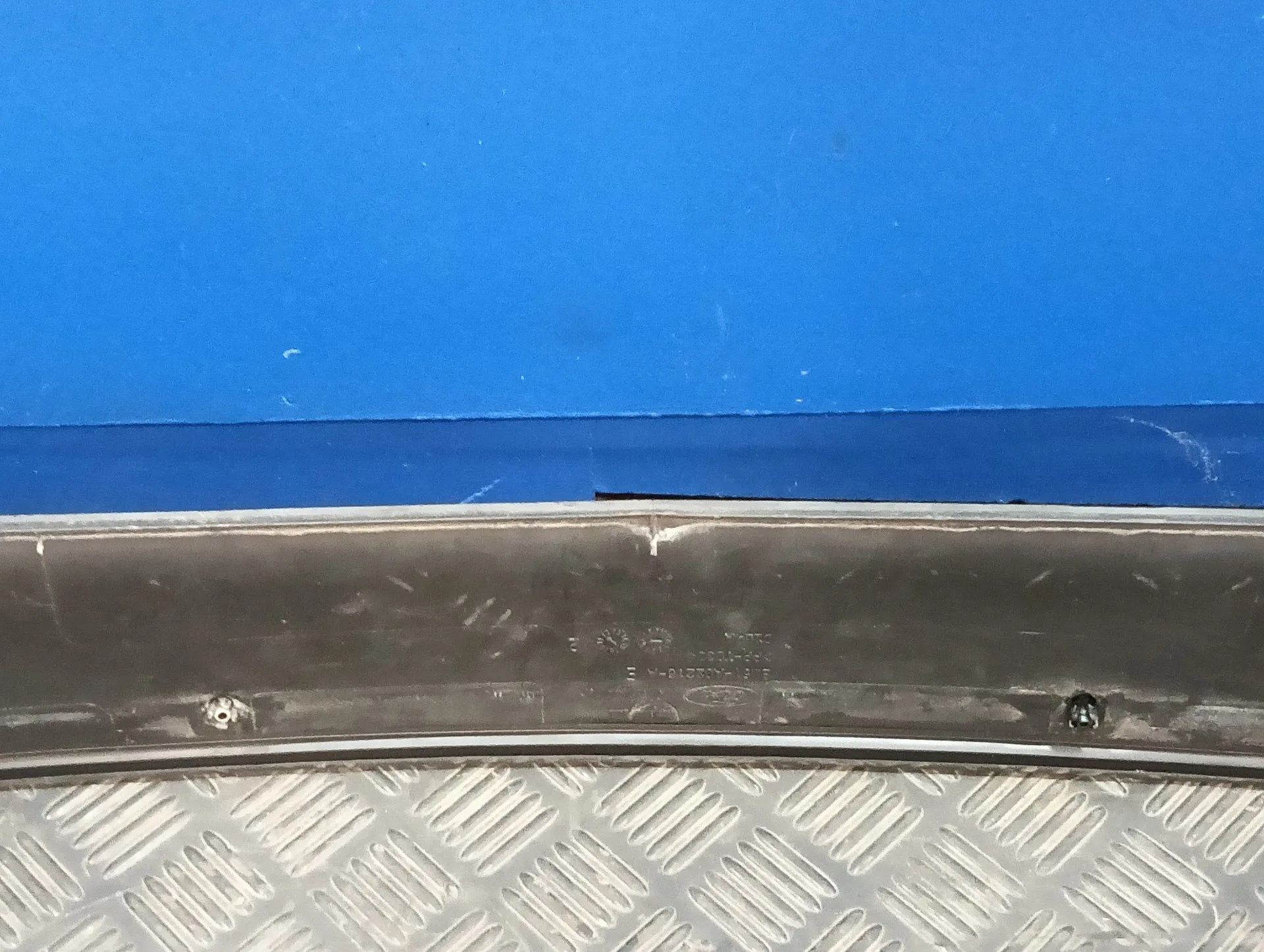 Torpedo para Ford Focus Lim. (Cb8)