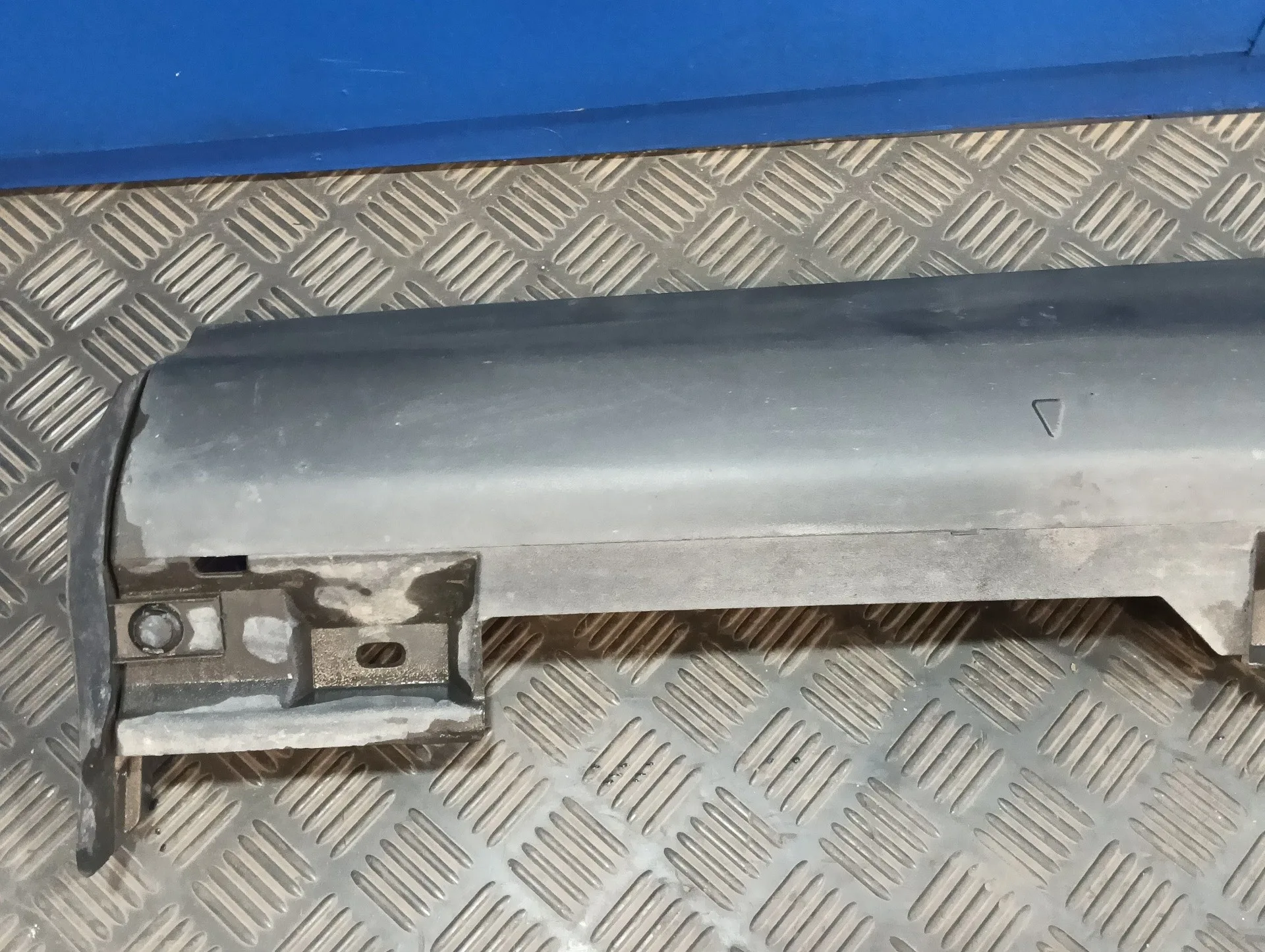 Talonera Derecha para Ford Focus Lim. (Cb8)