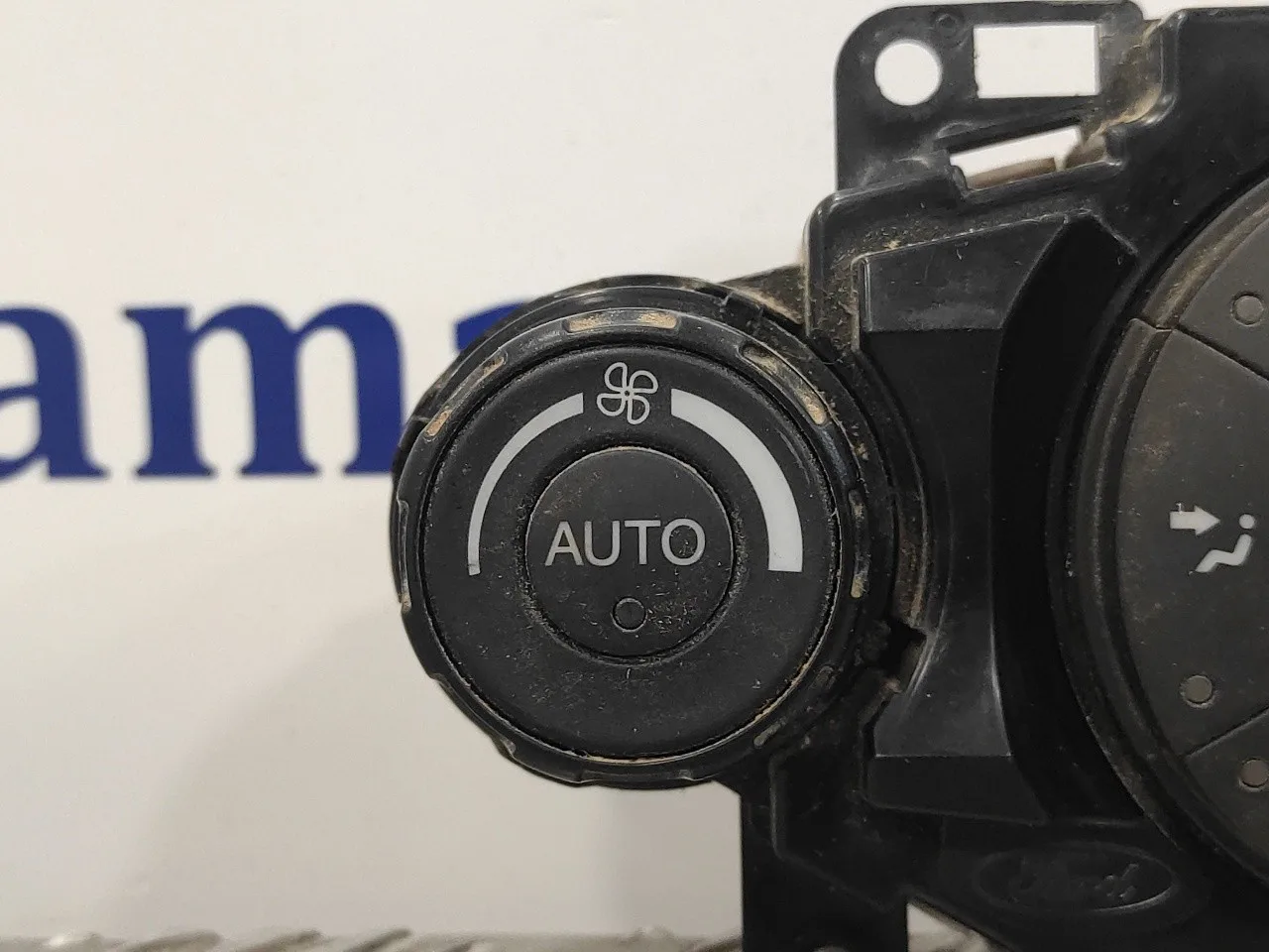 Mando Climatizador para Ford Fiesta (Cb1)
