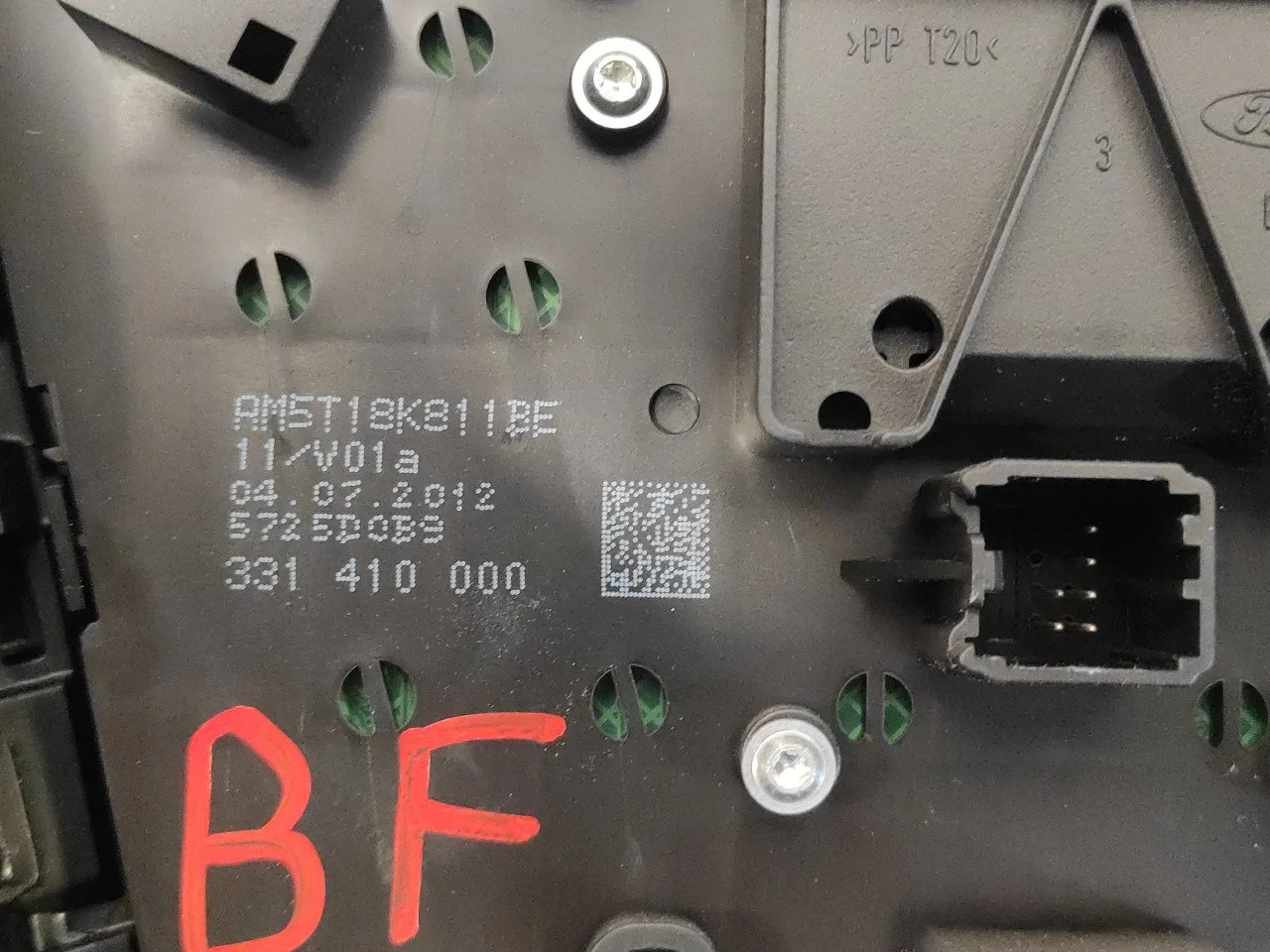 Sistema Audio / Radio Cd para Ford Focus Lim. (Cb8)