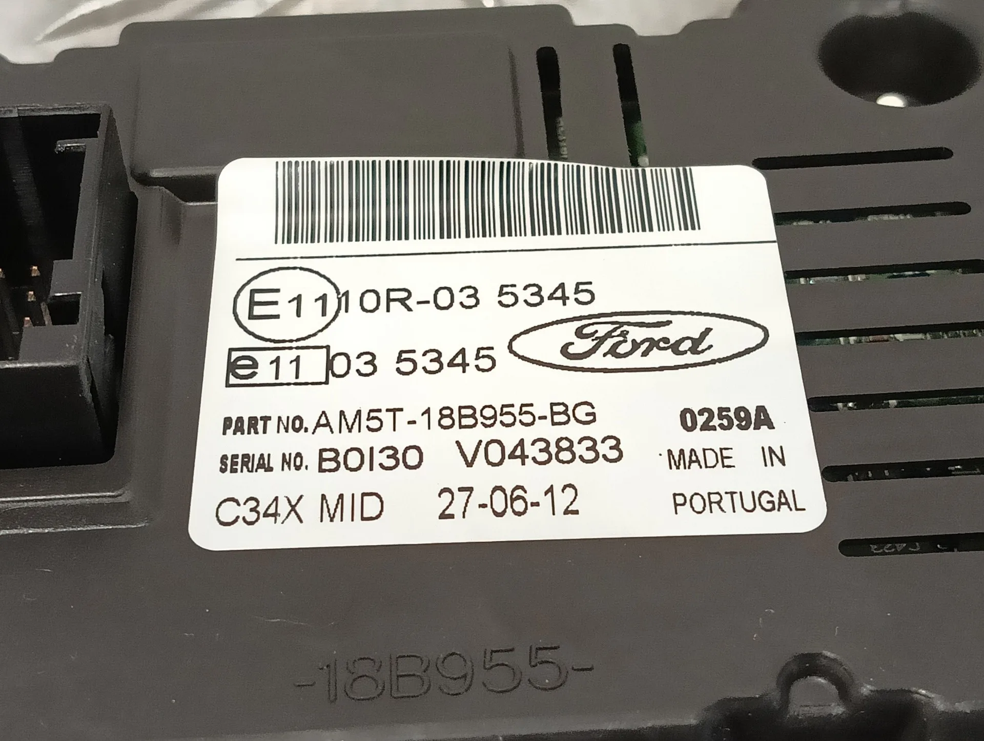 Pantalla Multifuncion para Ford Focus Lim. (Cb8)