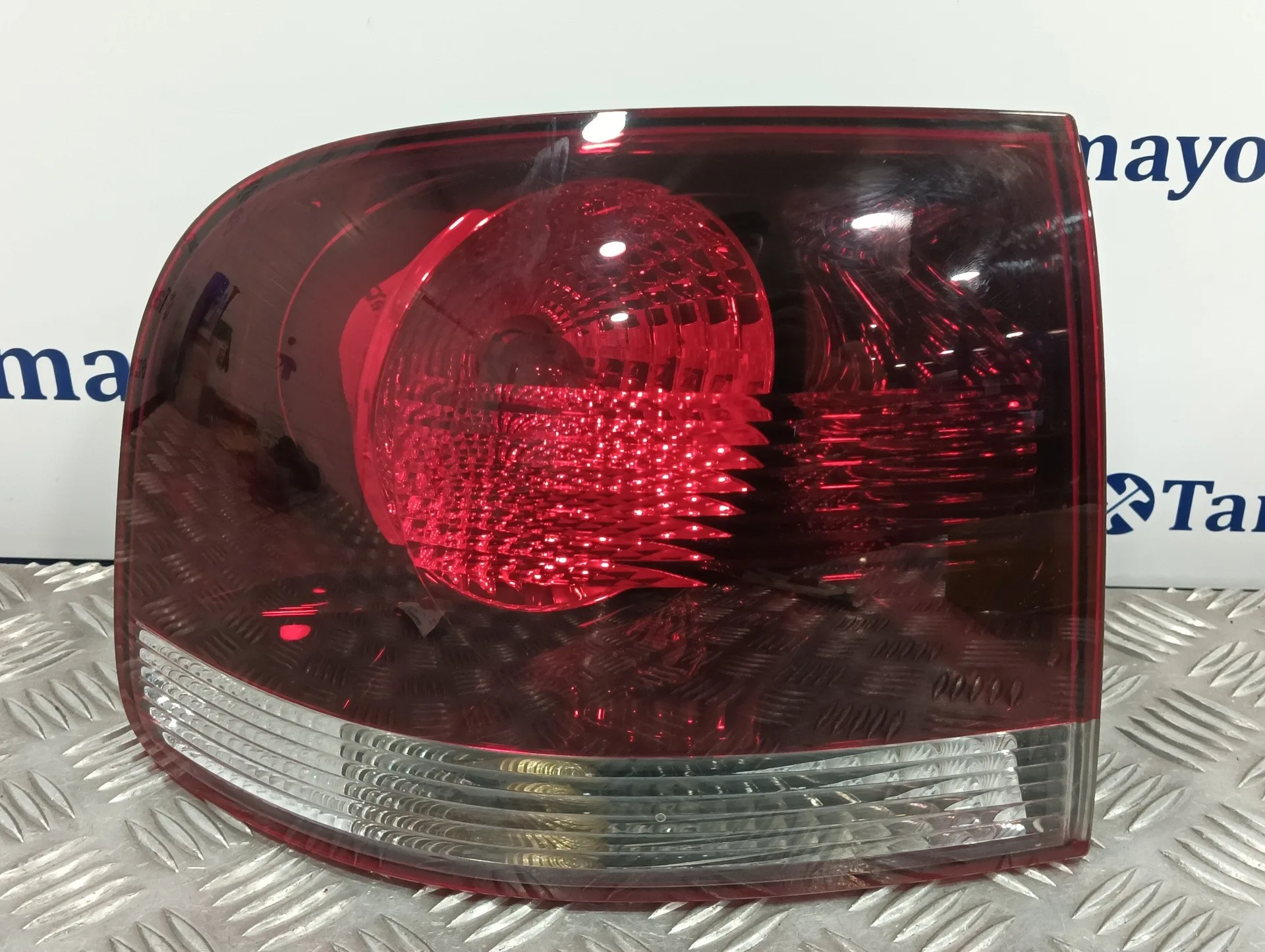Piloto Trasero Izquierdo para Volkswagen Touareg (7L6)