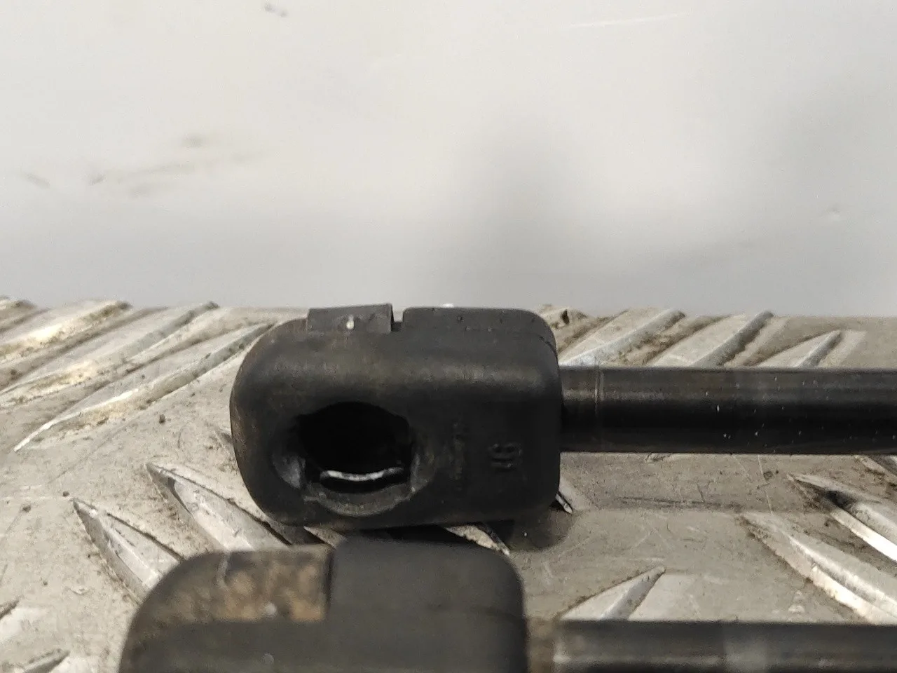 Amortiguadores Maletero / Porton para Ford Fiesta (Cb1)