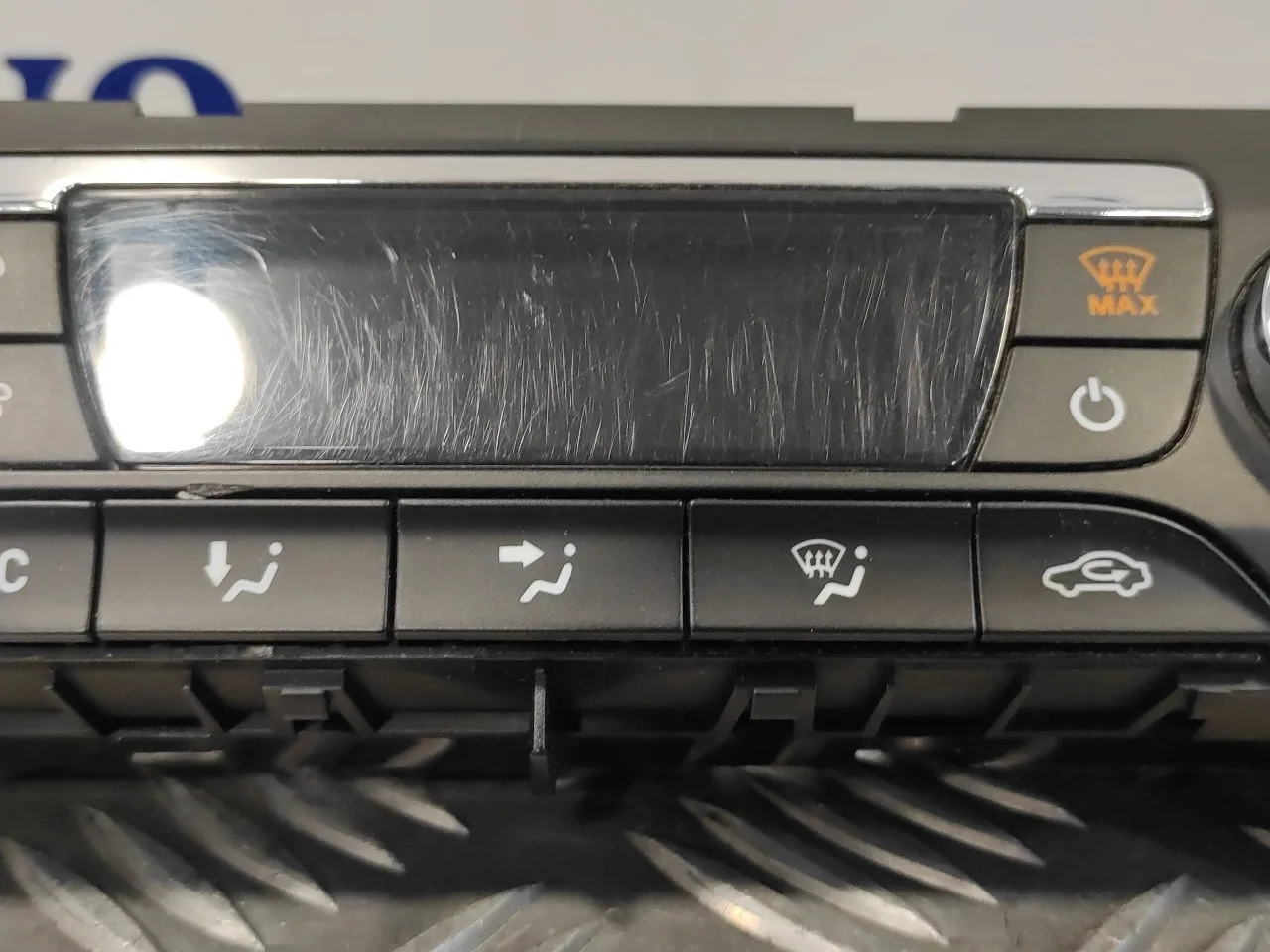 Mando Climatizador para Ford Focus Lim. (Cb8)