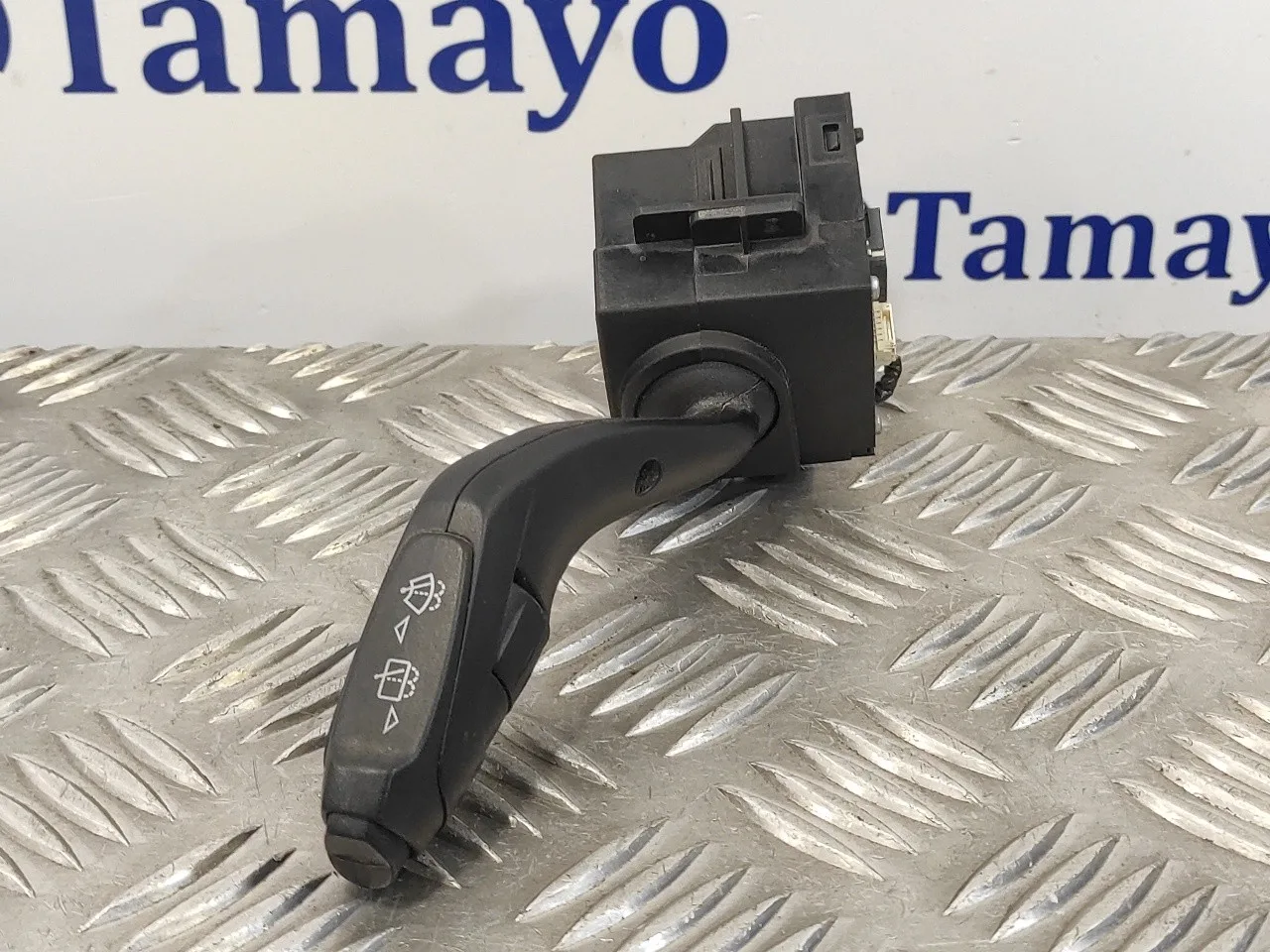Mando Limpia para Ford Focus Lim. (Cb8)