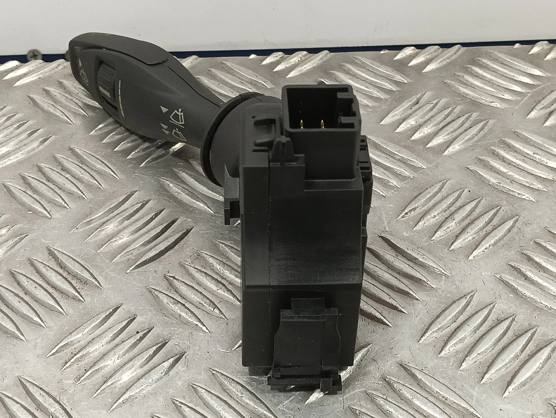 Mando Limpia para Ford Fiesta (Cb1)