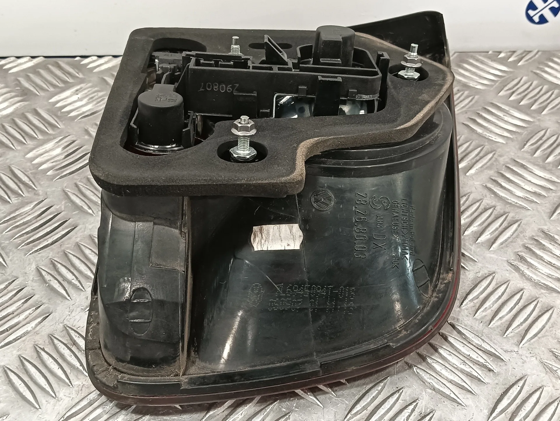 Piloto Trasero Derecho Interior para Volkswagen Touareg (7L6)