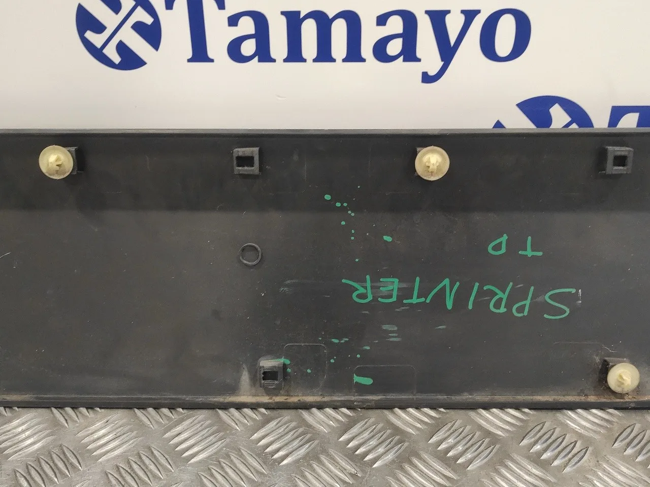 Faldon Lateral para Mercedes-Benz Sprinter Ii James Cook (906)