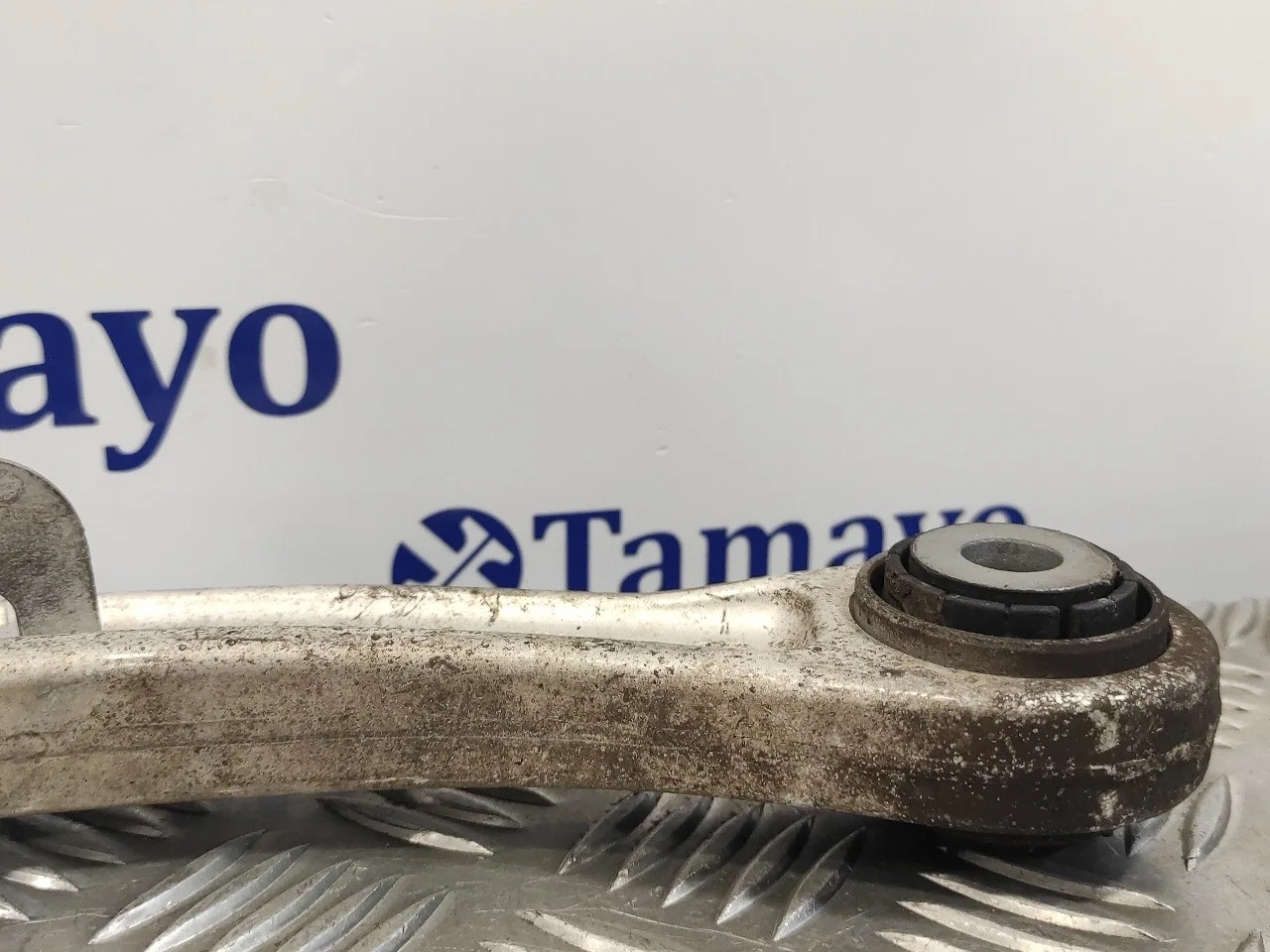 Brazo Suspension Inferior Trasero Derecho para Volkswagen Touareg (7L6)