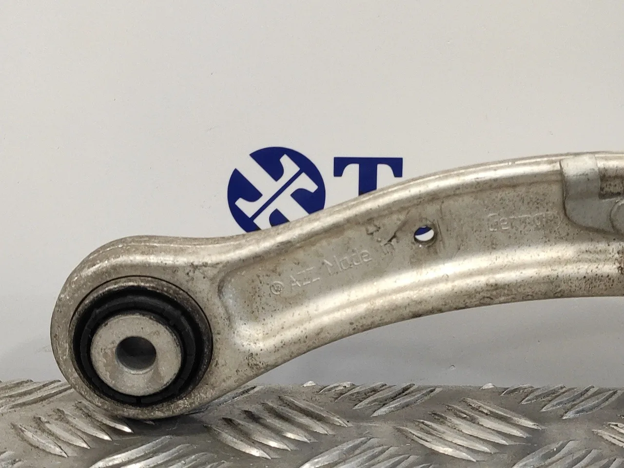 Brazo Suspension Inferior Trasero Derecho para Volkswagen Touareg (7L6)