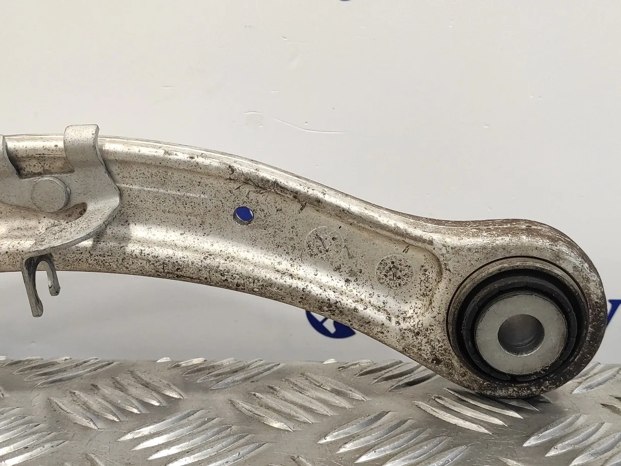Brazo Suspension Inferior Trasero Derecho para Volkswagen Touareg (7L6)