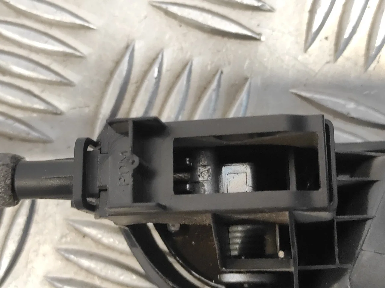 Cerradura Puerta Delantera Izquierda para Ford Focus Lim. (Cb8)