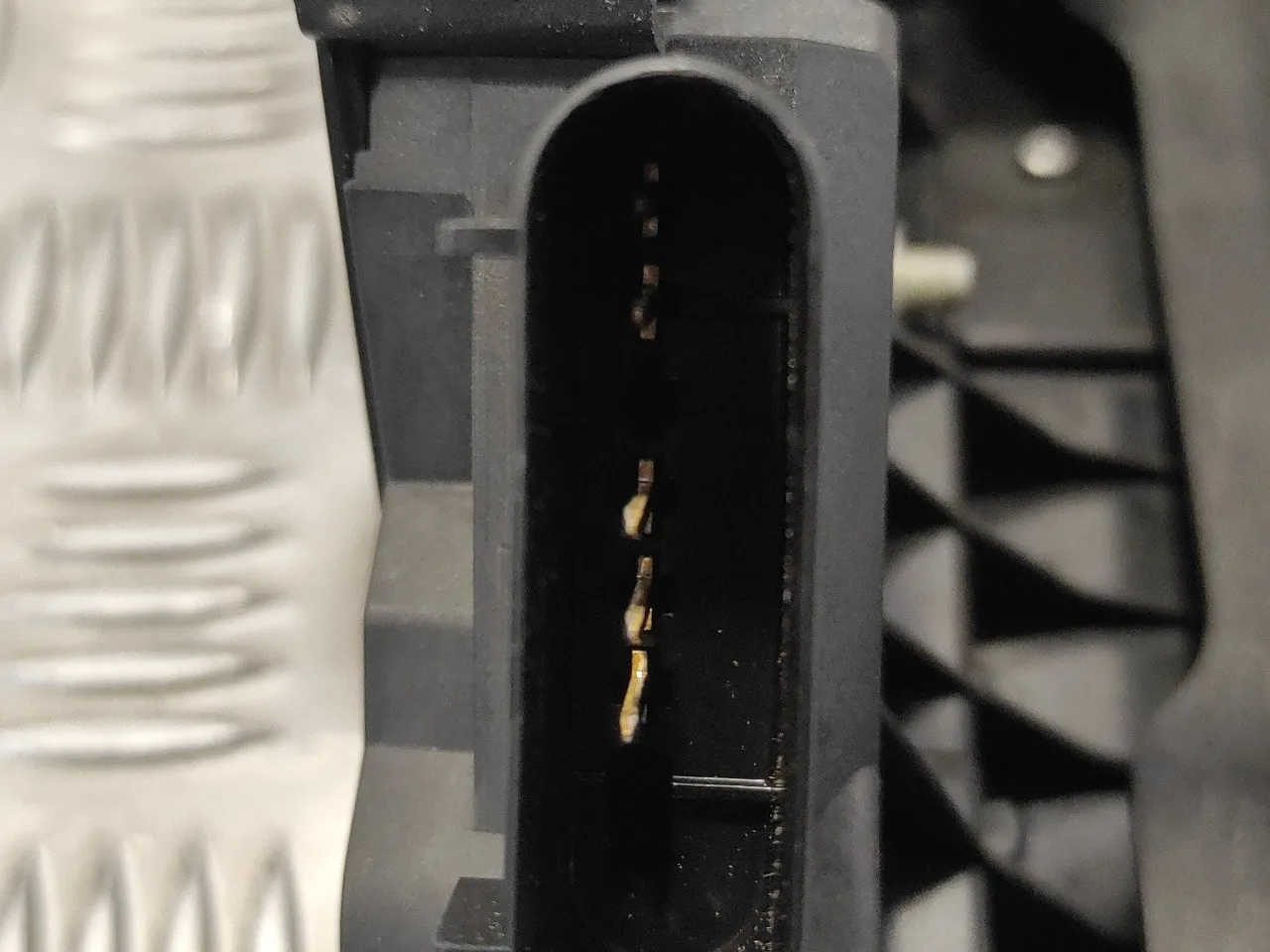 Cerradura Puerta Delantera Izquierda para Ford Focus Lim. (Cb8)