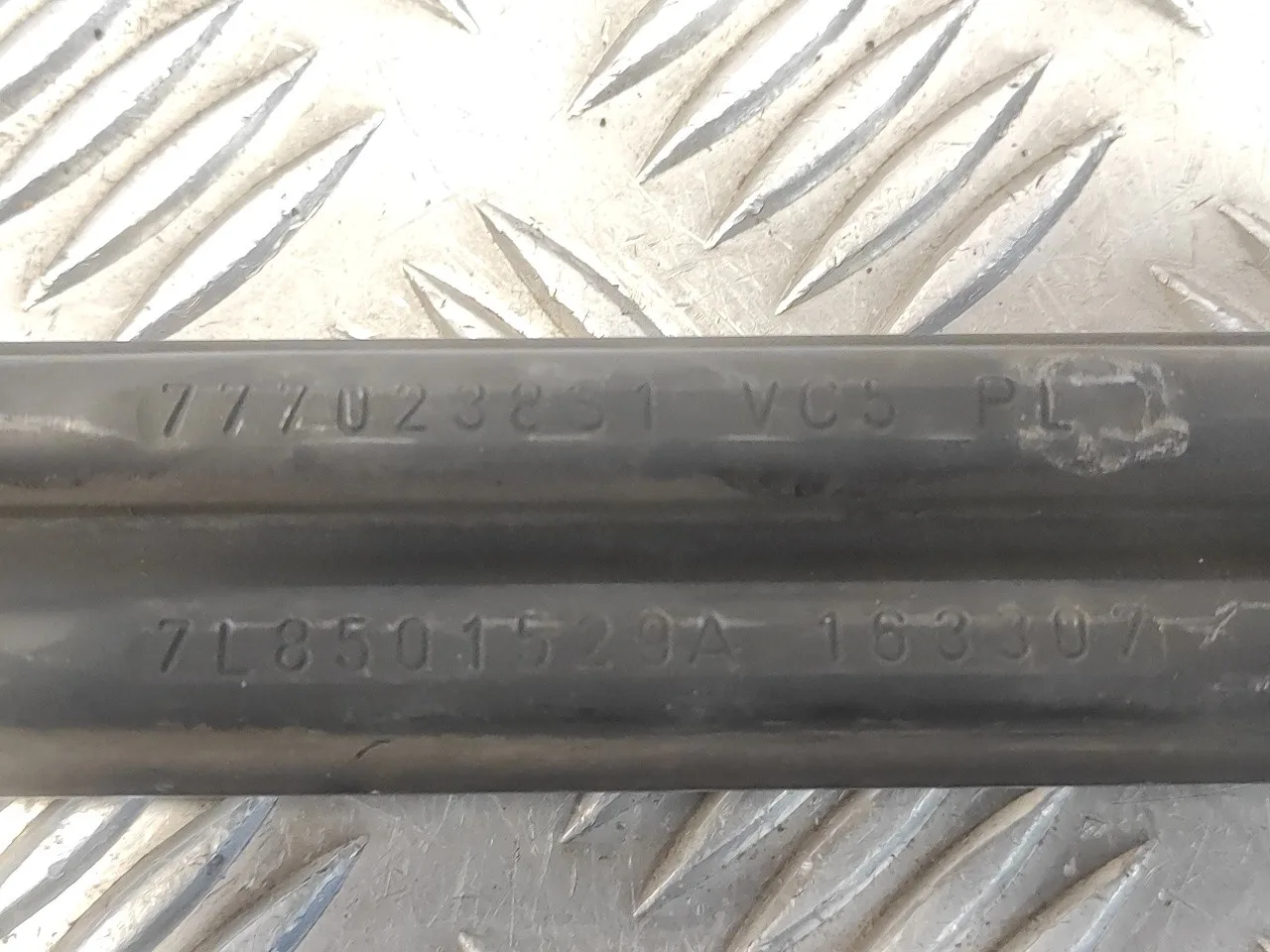 Tirante Trasero Derecho para Volkswagen Touareg (7L6)