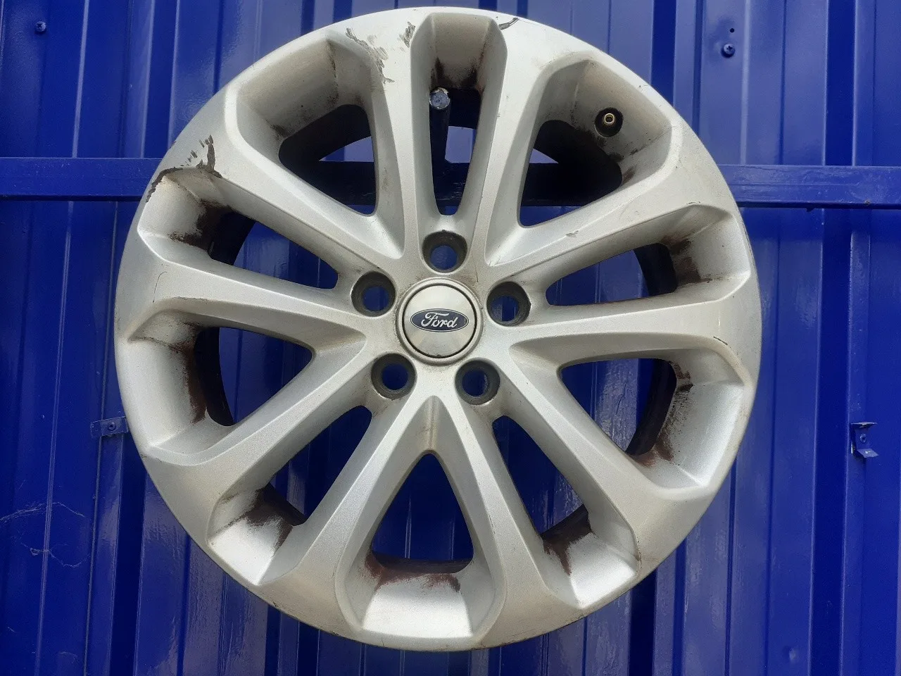 Llanta para Ford Focus Berlina (Cap)