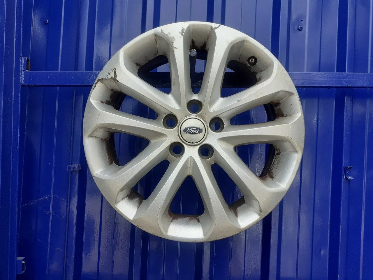 Llanta para Ford Focus Berlina (Cap)
