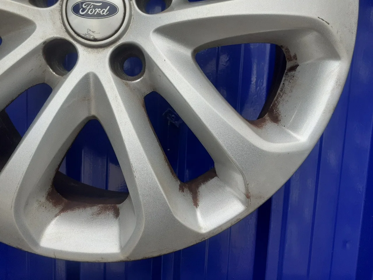 Llanta para Ford Focus Berlina (Cap)