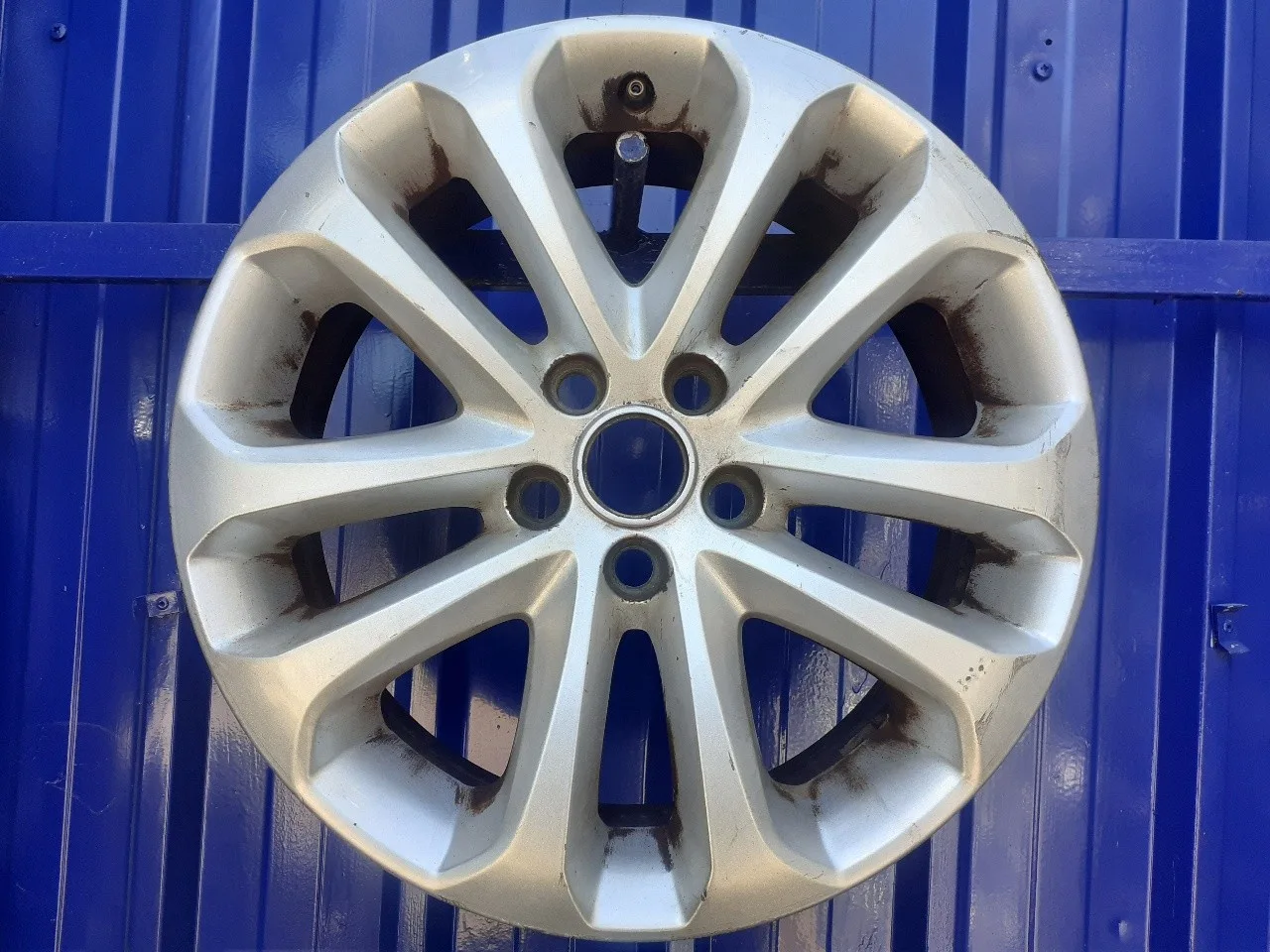 Llanta para Ford Focus Berlina (Cap)