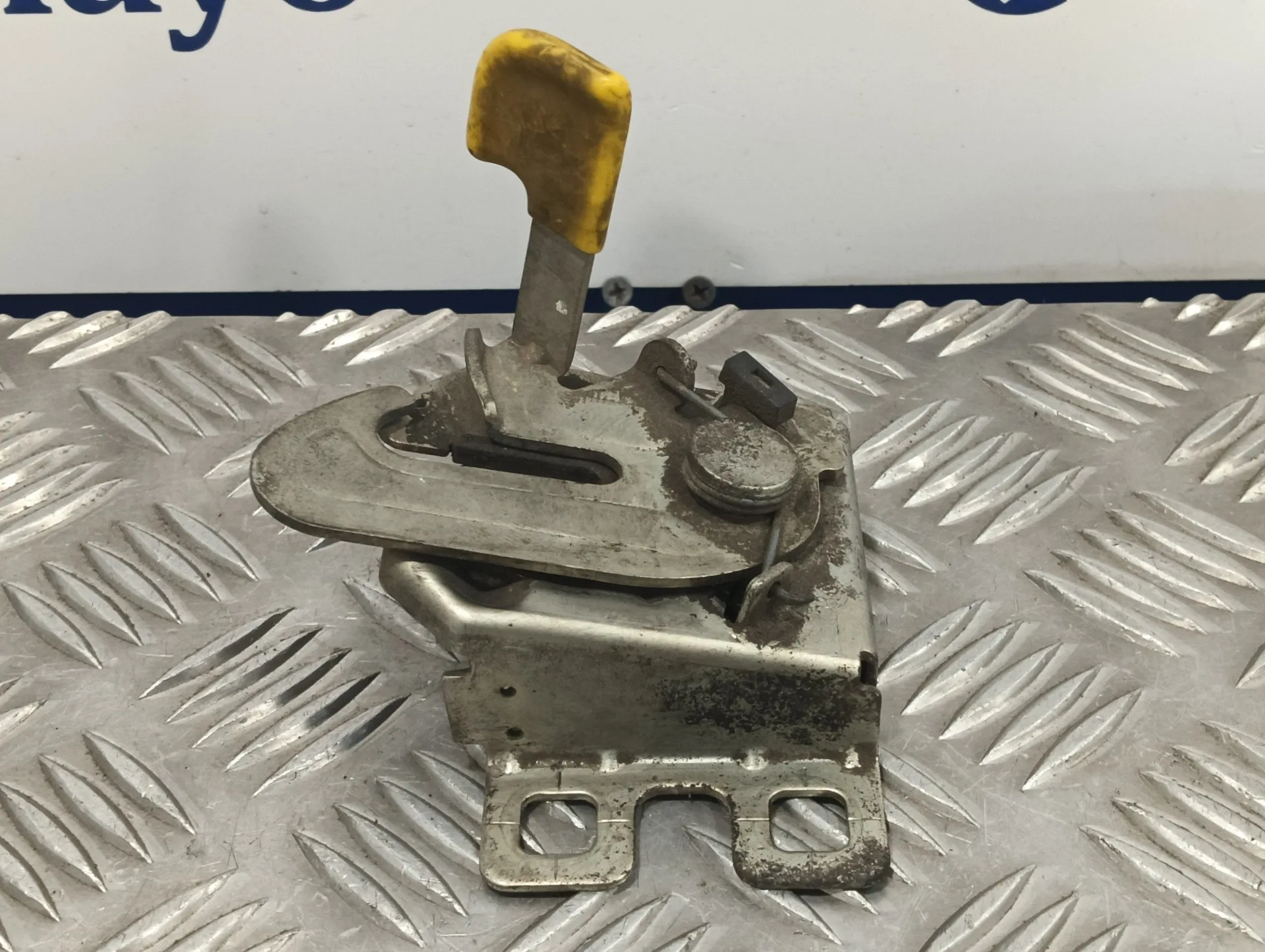 Cerradura Capot para Fiat Bravo (198)