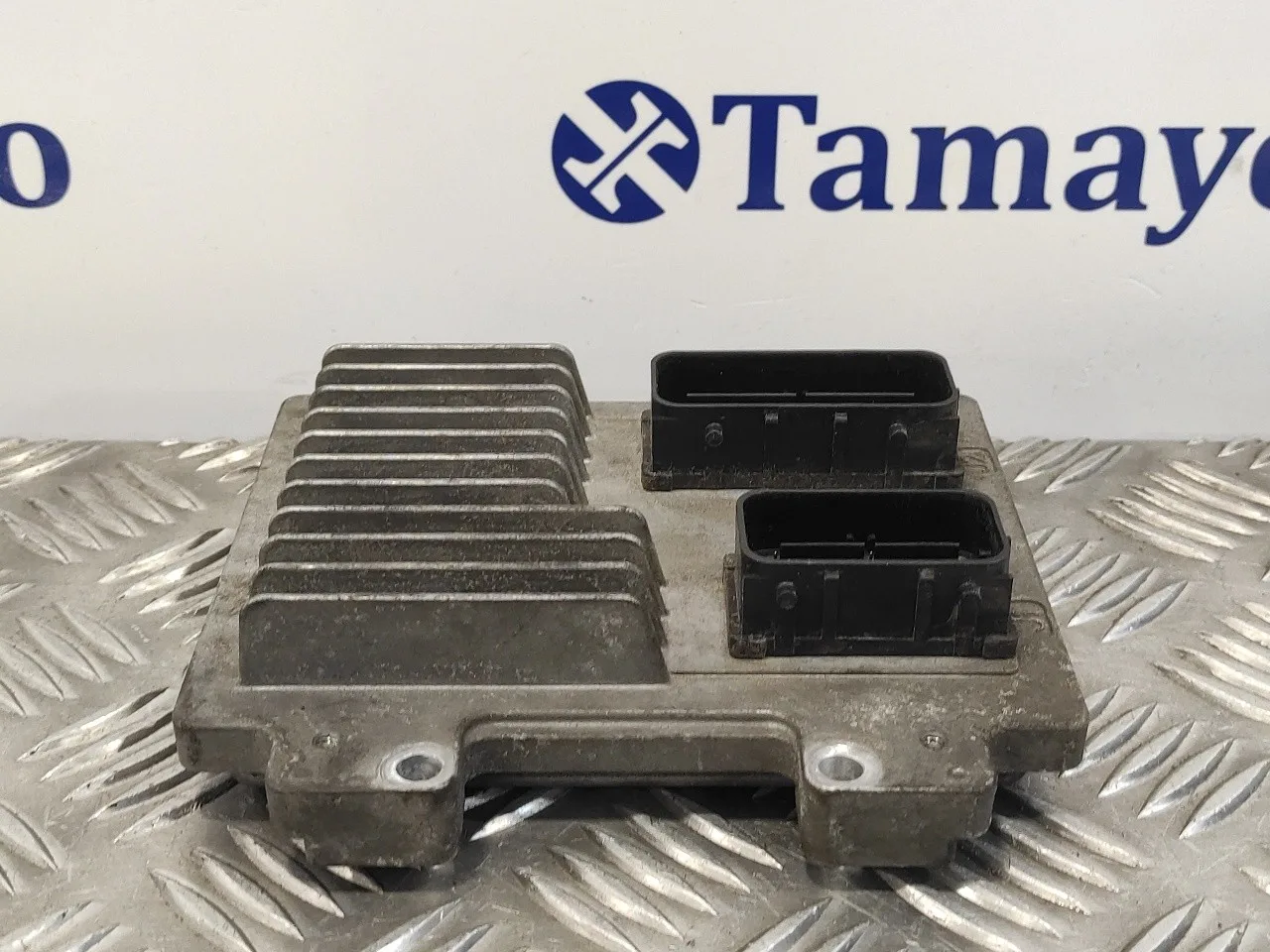 Centralita Motor Uce para Opel Astra J Lim.
