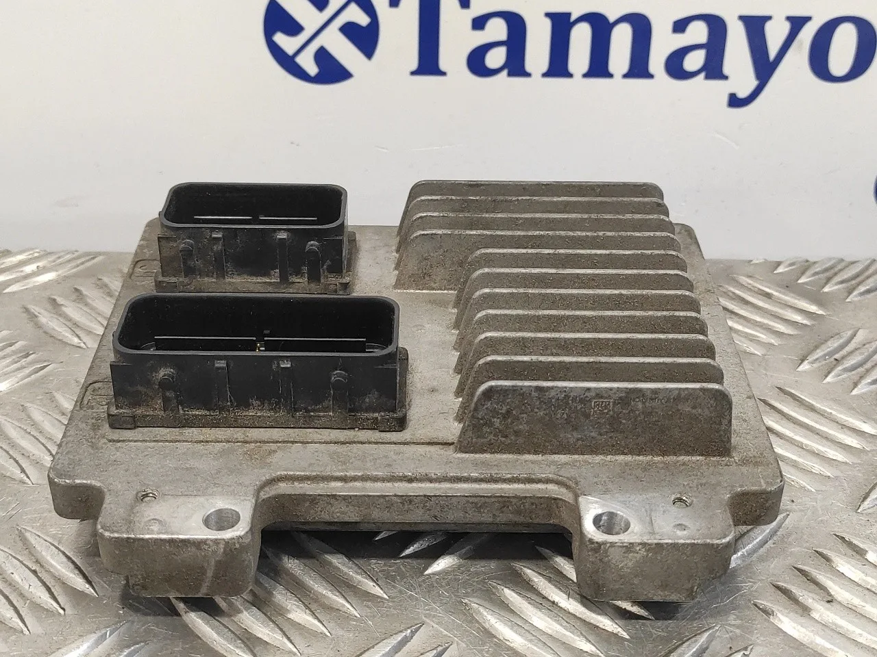 Centralita Motor Uce para Opel Astra J Lim.