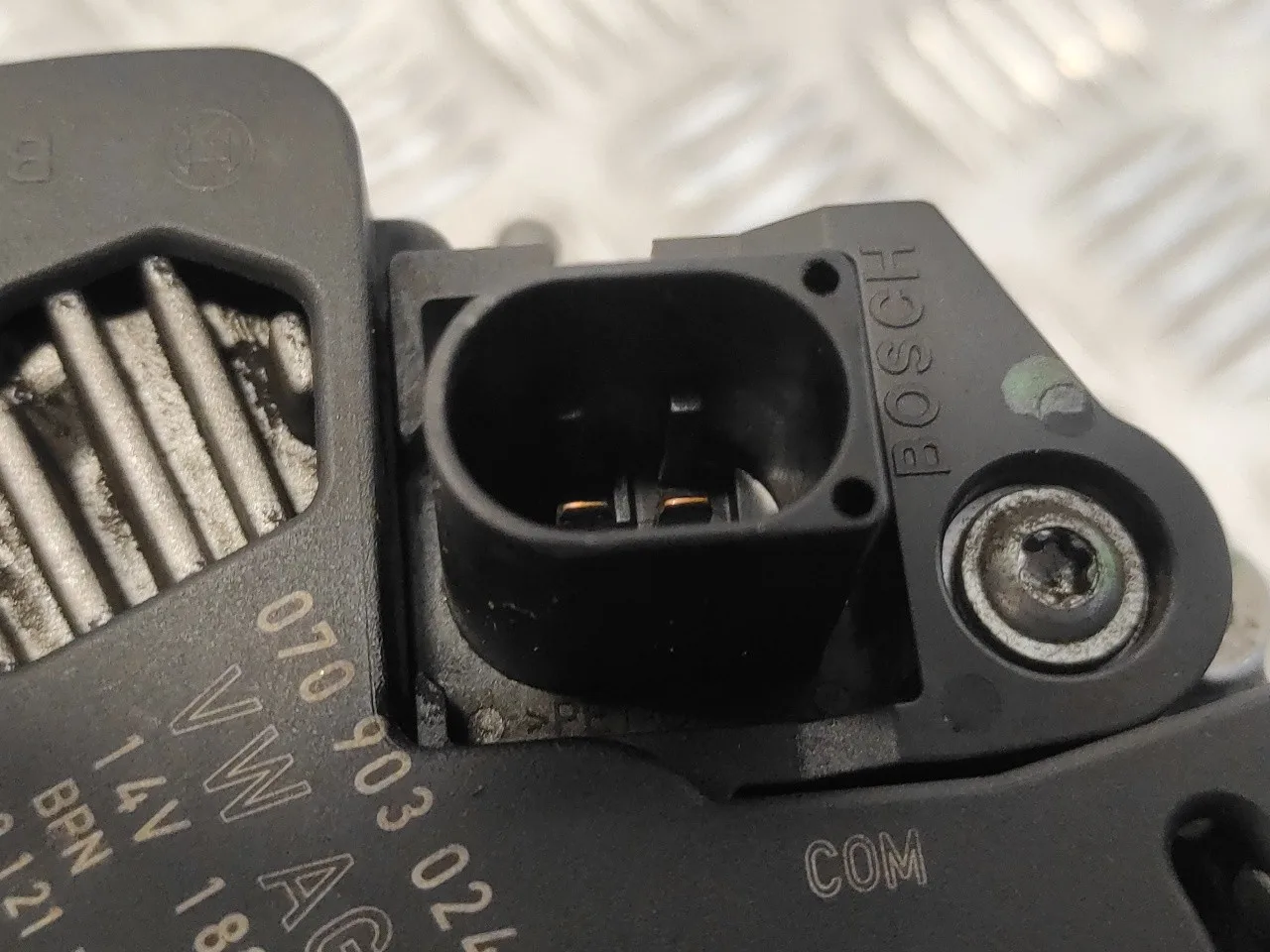 Alternador para Volkswagen Touareg (7L6)