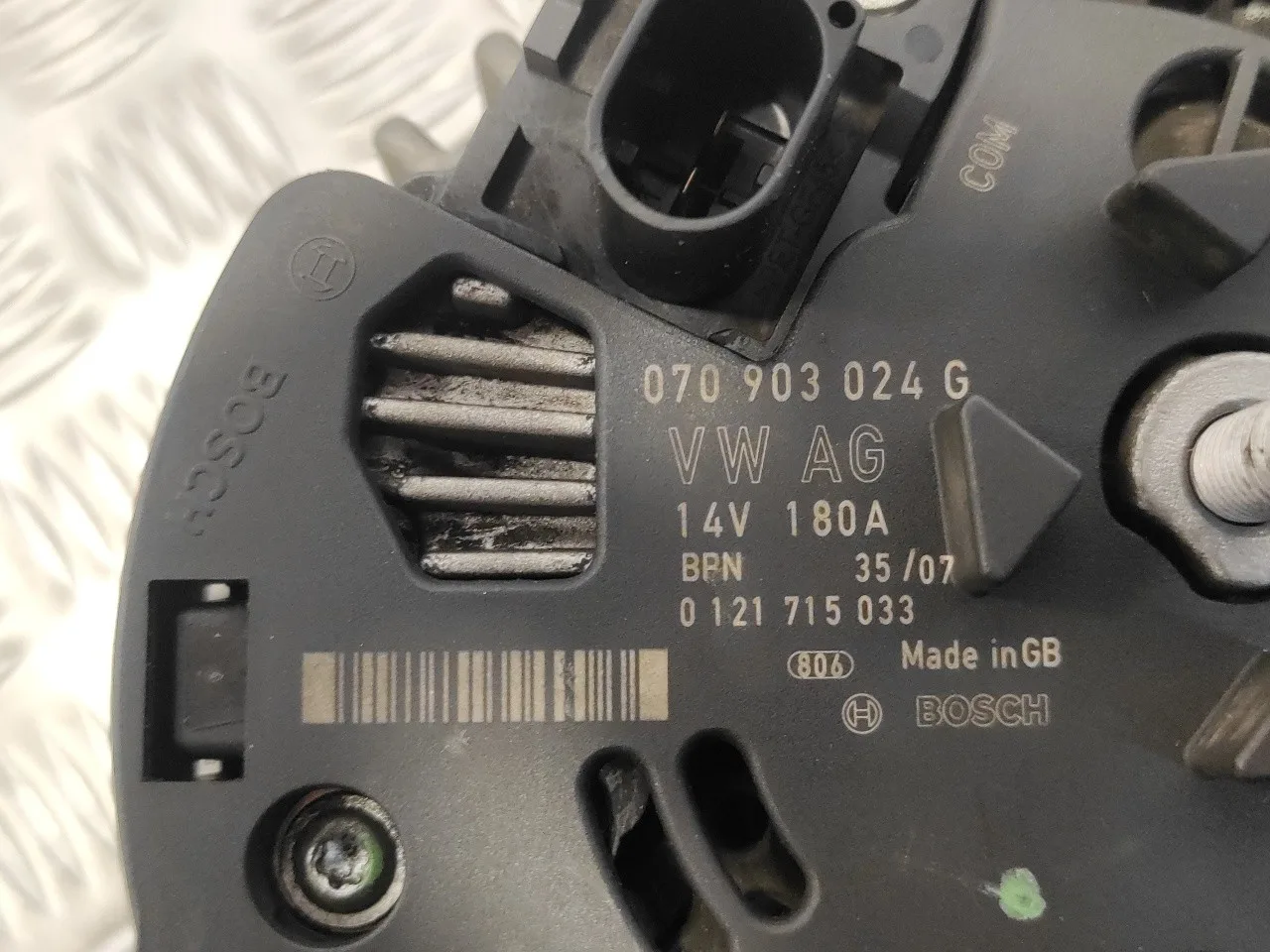 Alternador para Volkswagen Touareg (7L6)