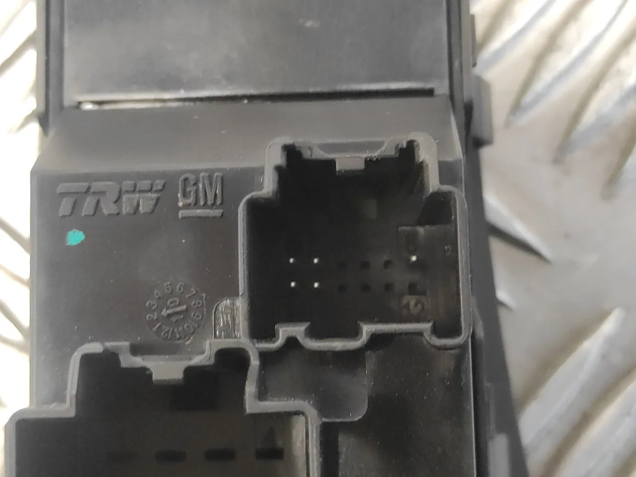 Mando Elevalunas Delantero Derecho para Opel Astra J Lim.