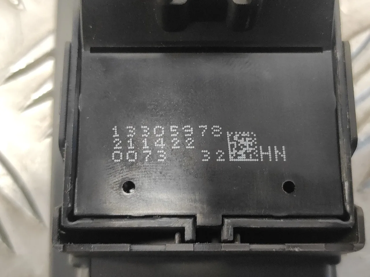 Mando Elevalunas Delantero Izquierdo para Opel Astra J Lim.