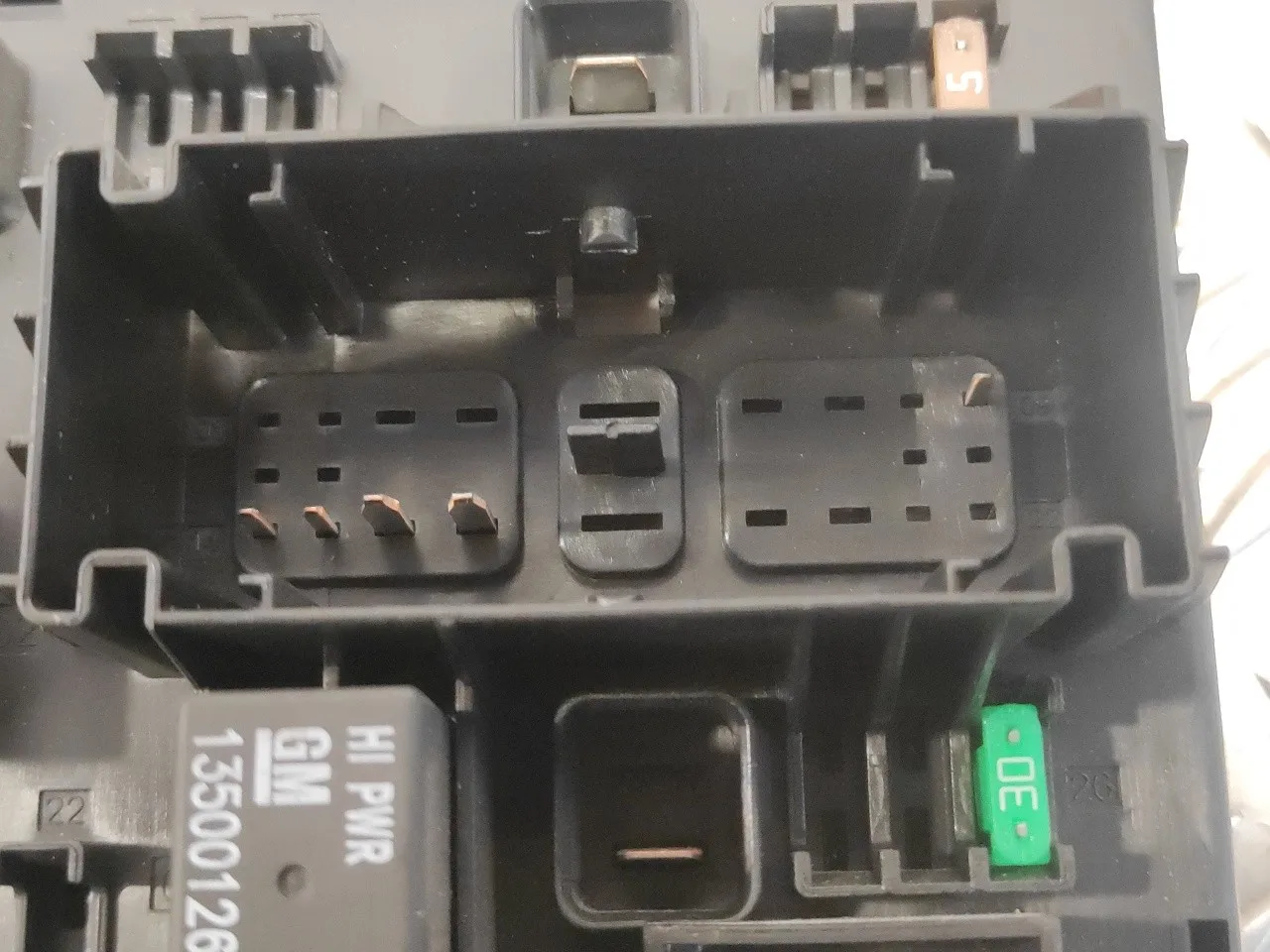 Caja Reles / Fusibles para Opel Astra J Lim.