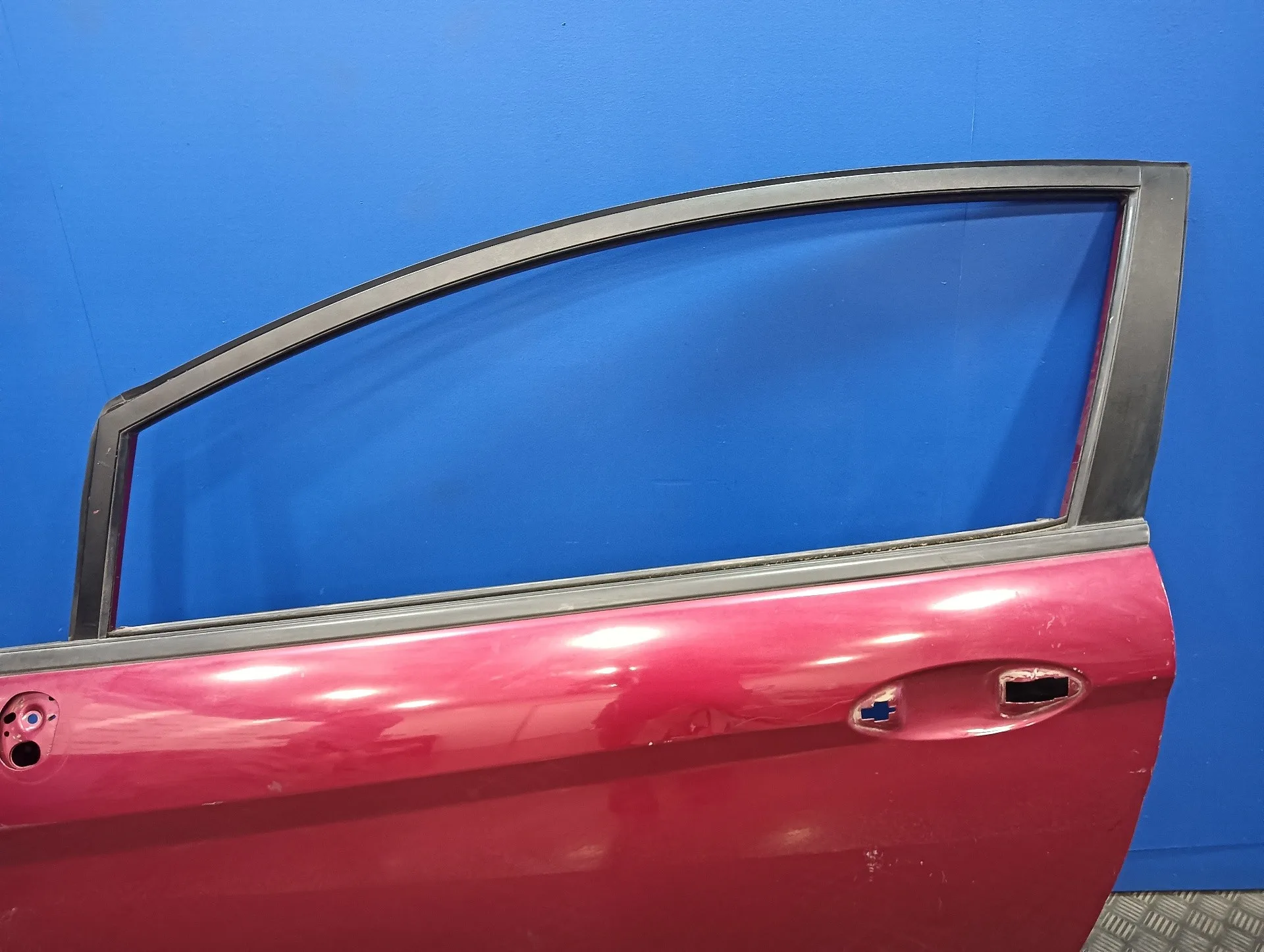 Puerta Delantera Izquierda para Ford Fiesta (Cb1)